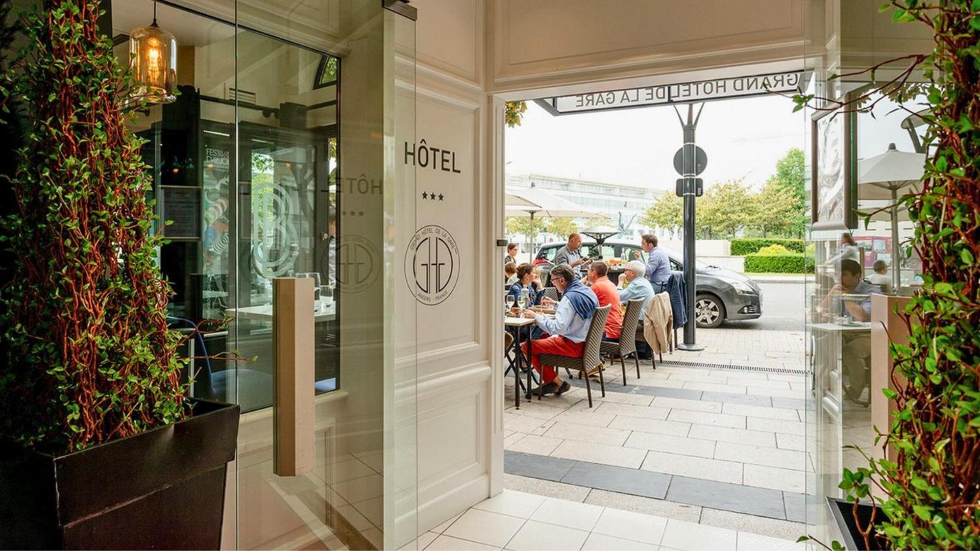 Restaurant/places to eat