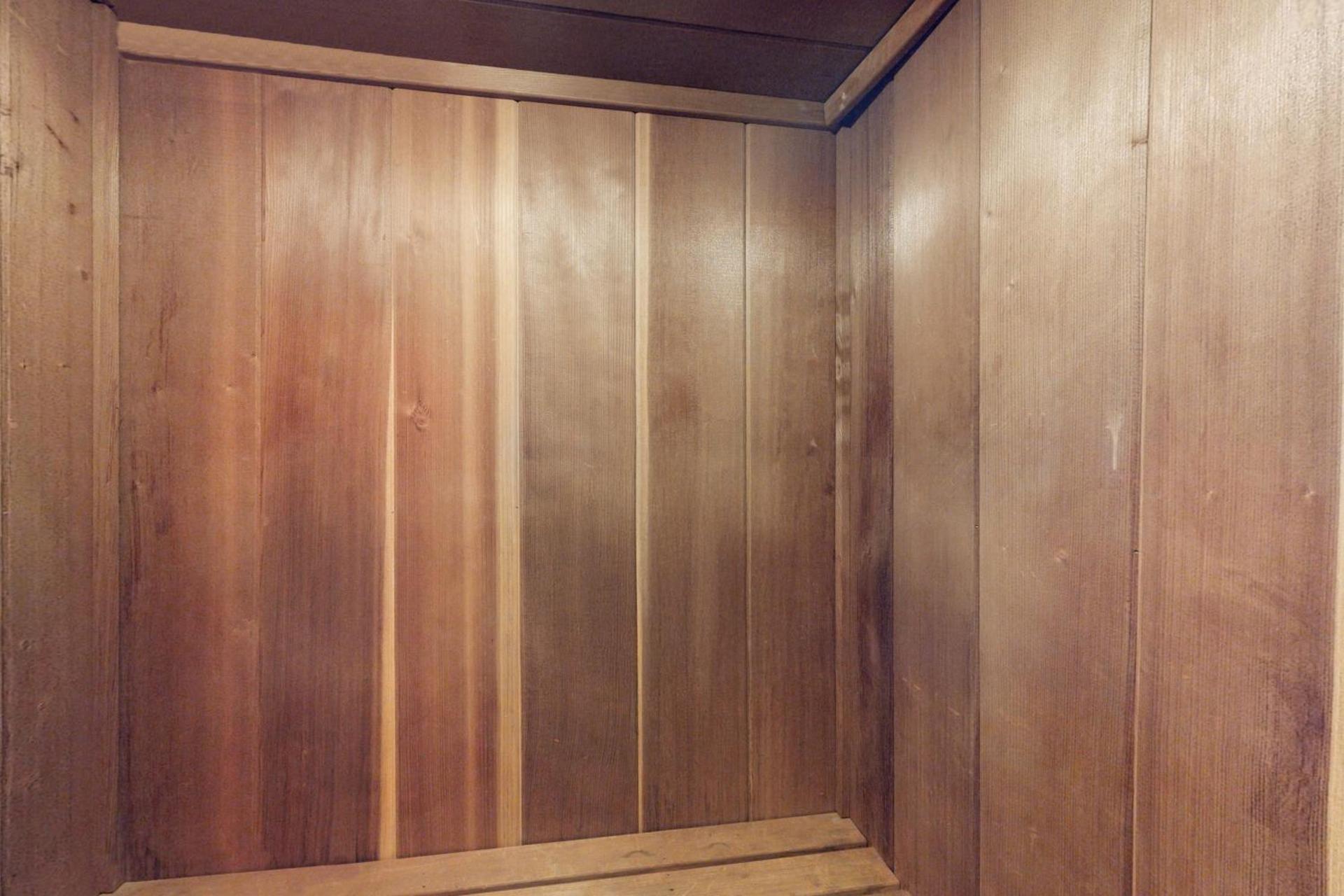 Snowblaze Condominiums E103