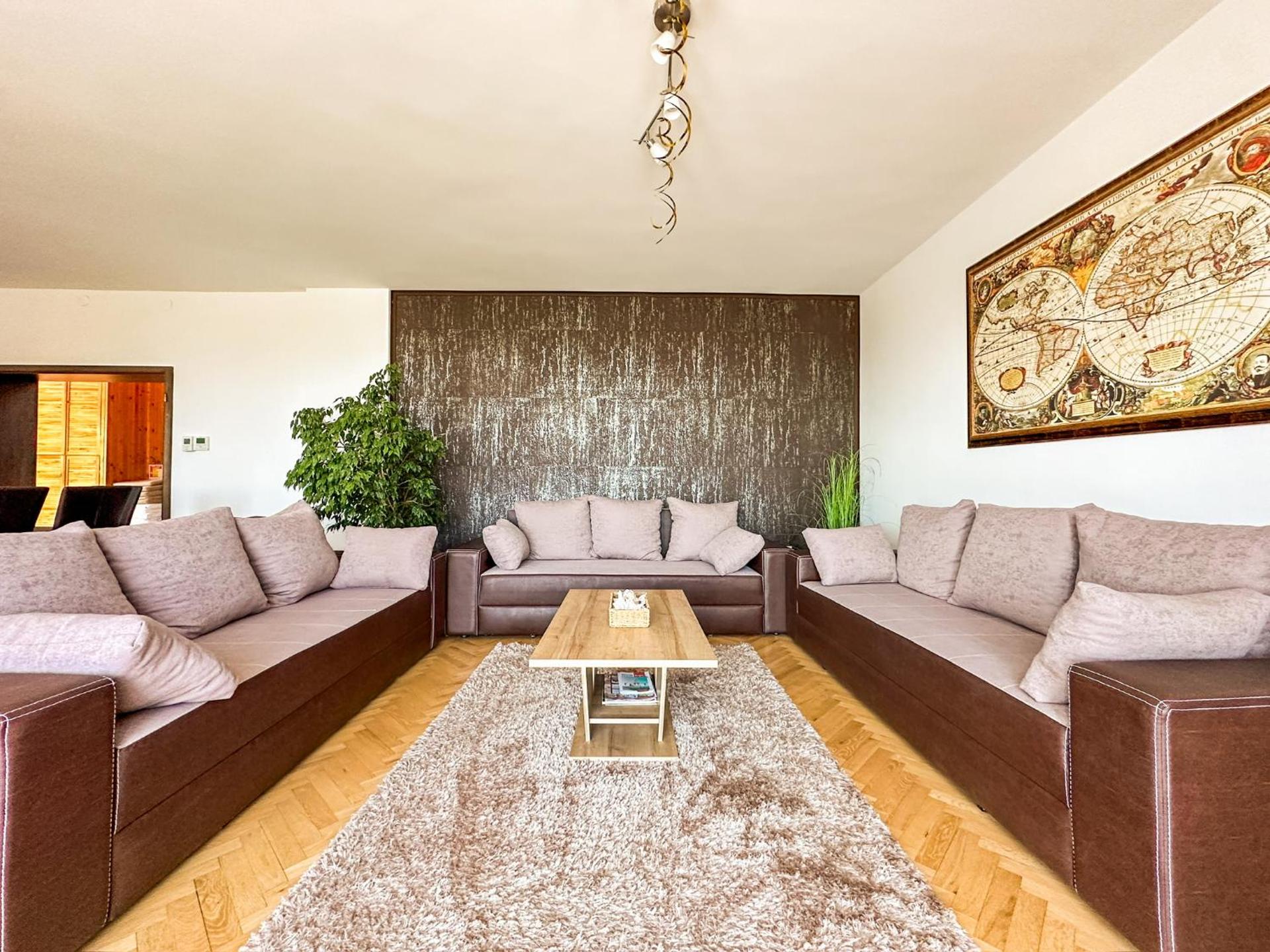 Aranyeső Apartmanházak No.1