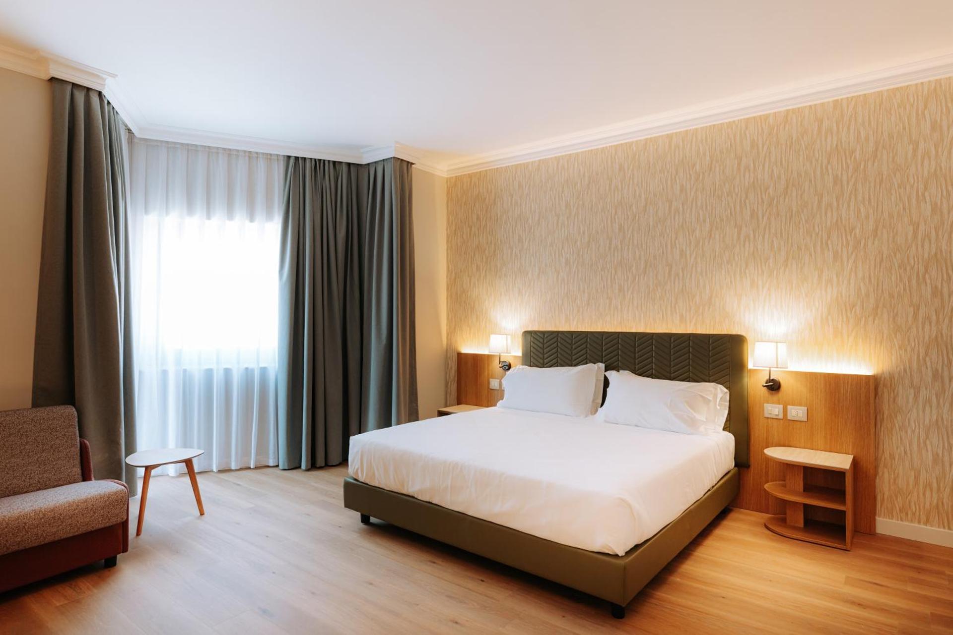 Superior Room with Sofa Bed