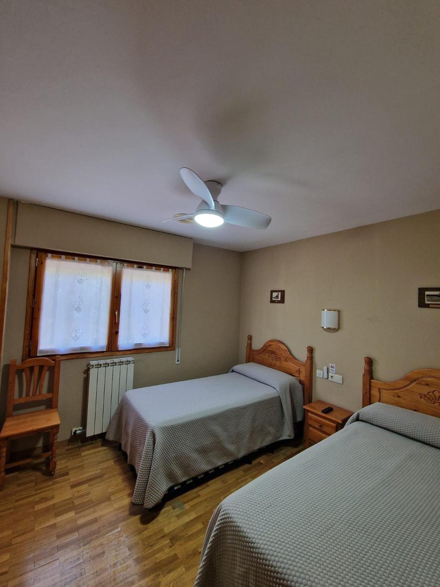 Hostal Valle De Tena