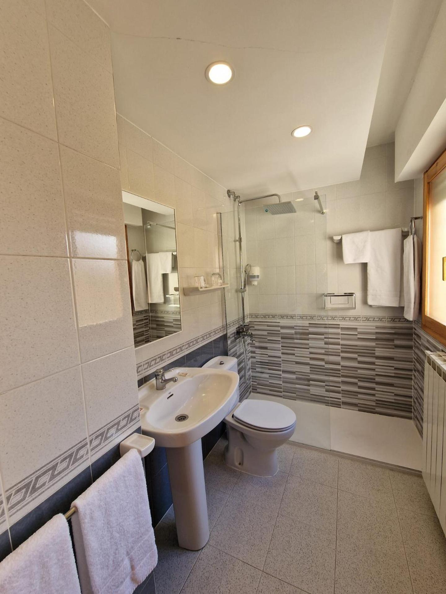 Hostal Valle De Tena