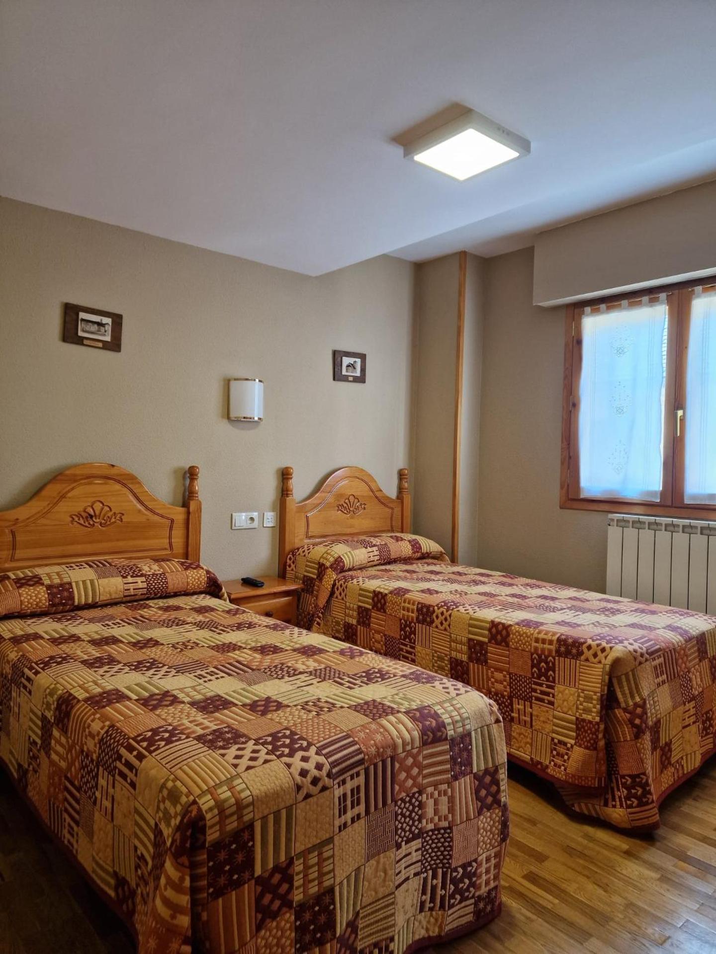 Hostal Valle De Tena