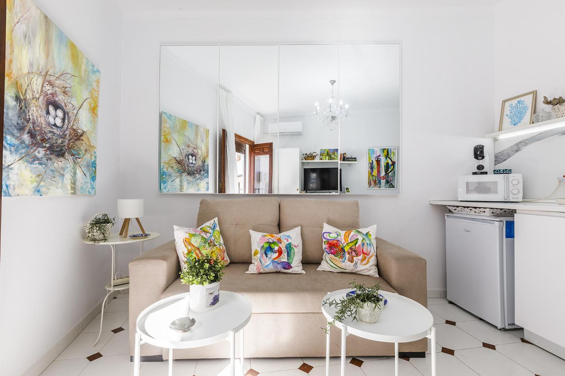 Casa Elodí, 3 beautiful apartments and 1 private studio in Sayalonga