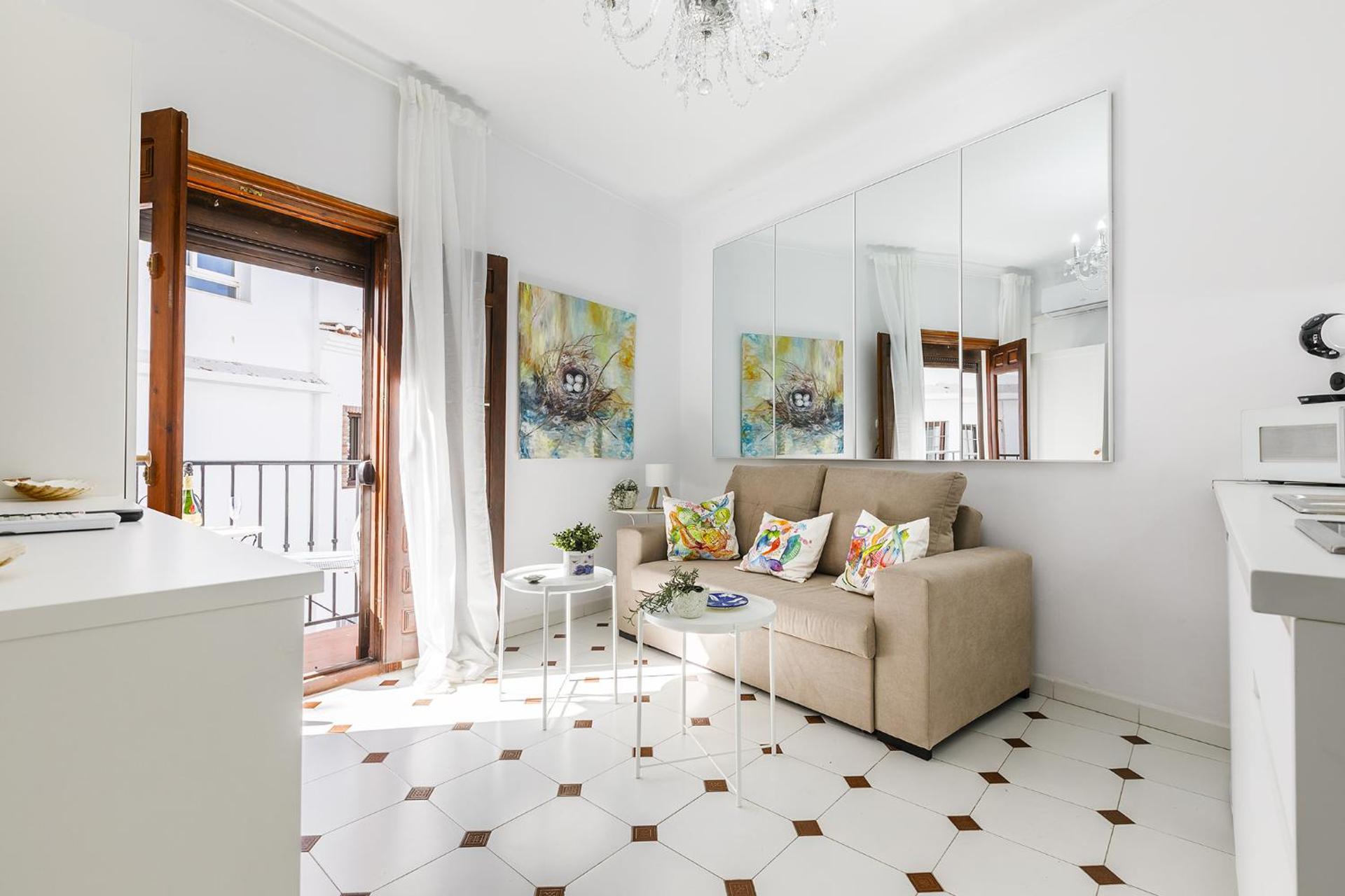 Casa Elodí, 3 beautiful apartments and 1 private studio in Sayalonga