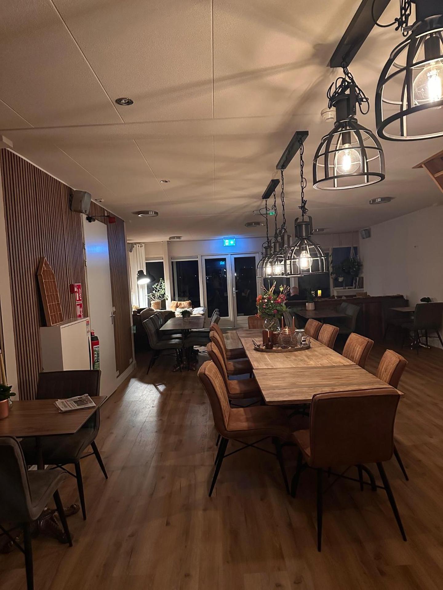 Communal lounge/ TV room