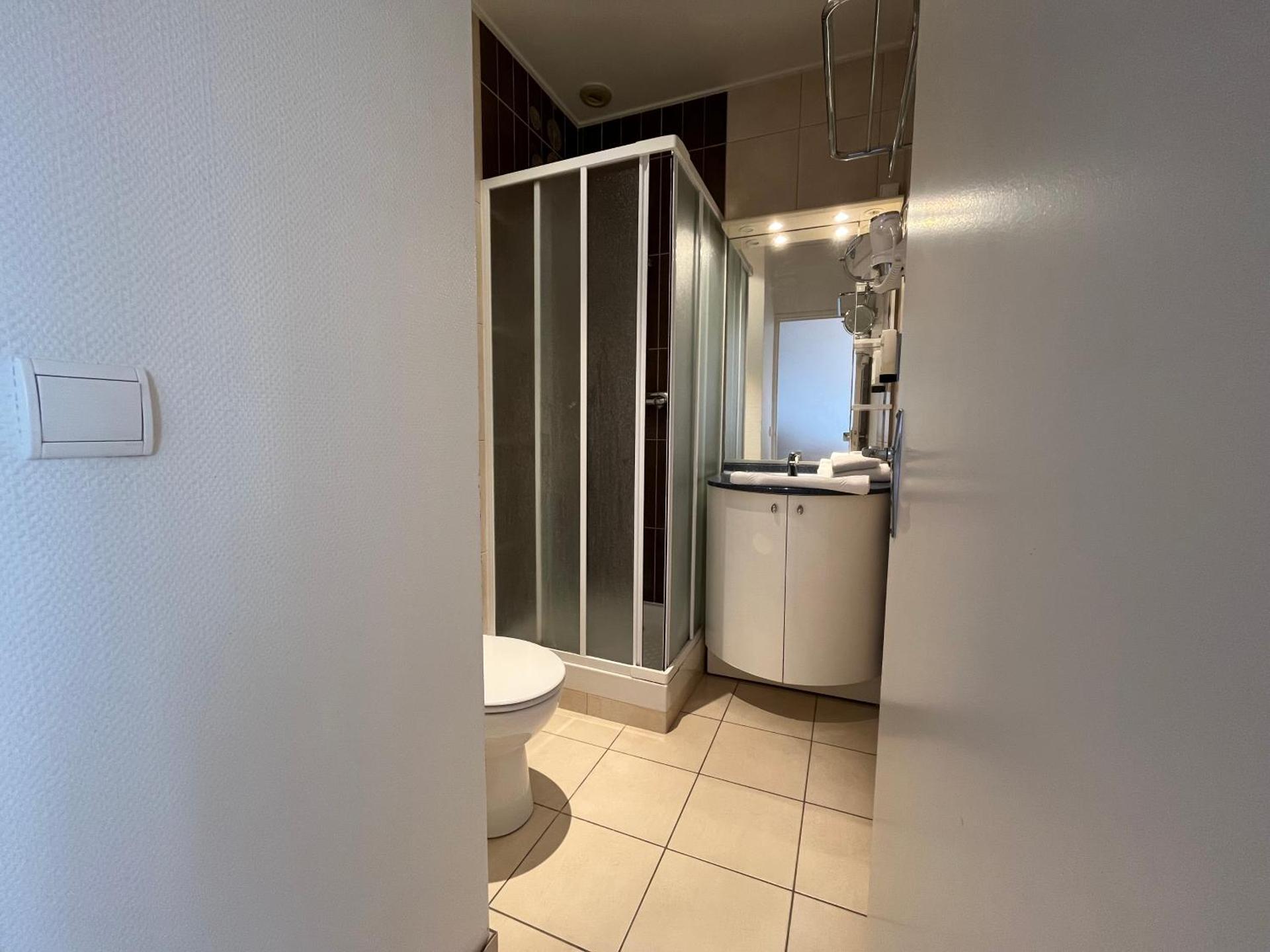 Logis Hôtel & Restaurant - Le Bretagne