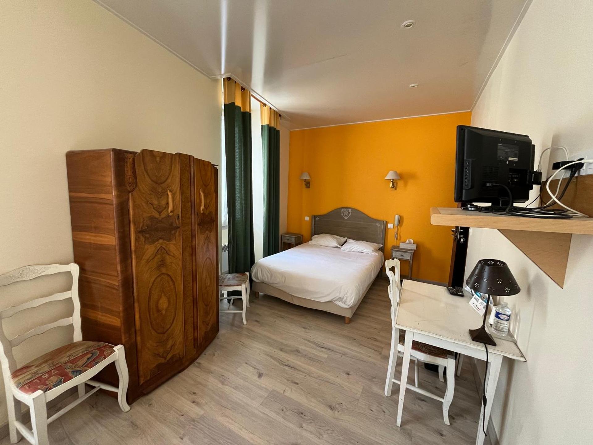 Logis Hôtel & Restaurant - Le Bretagne