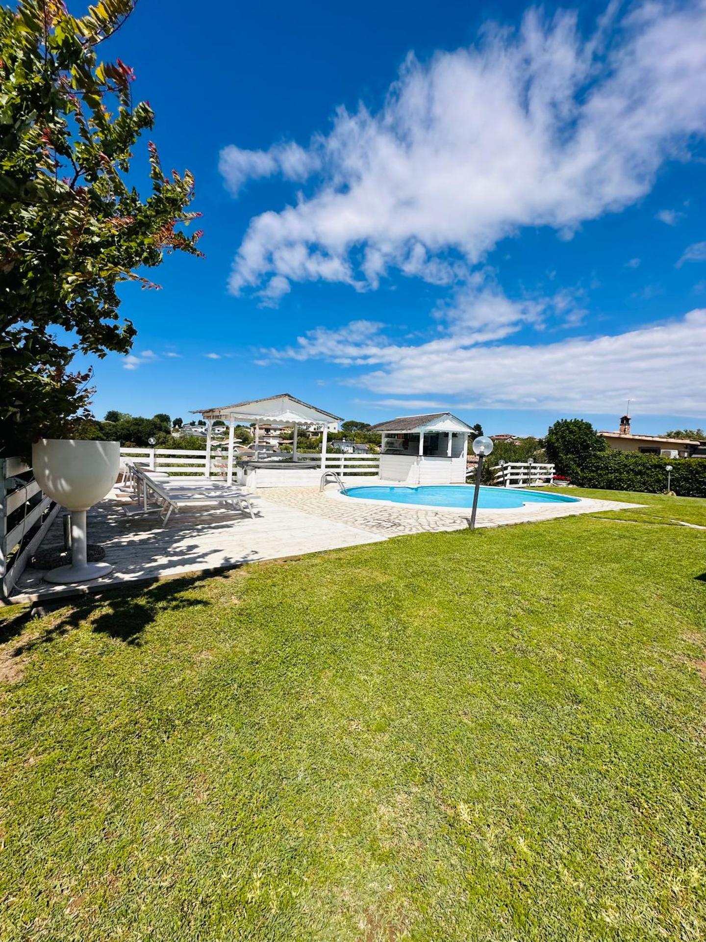 Chanel Garden Relaxation Home