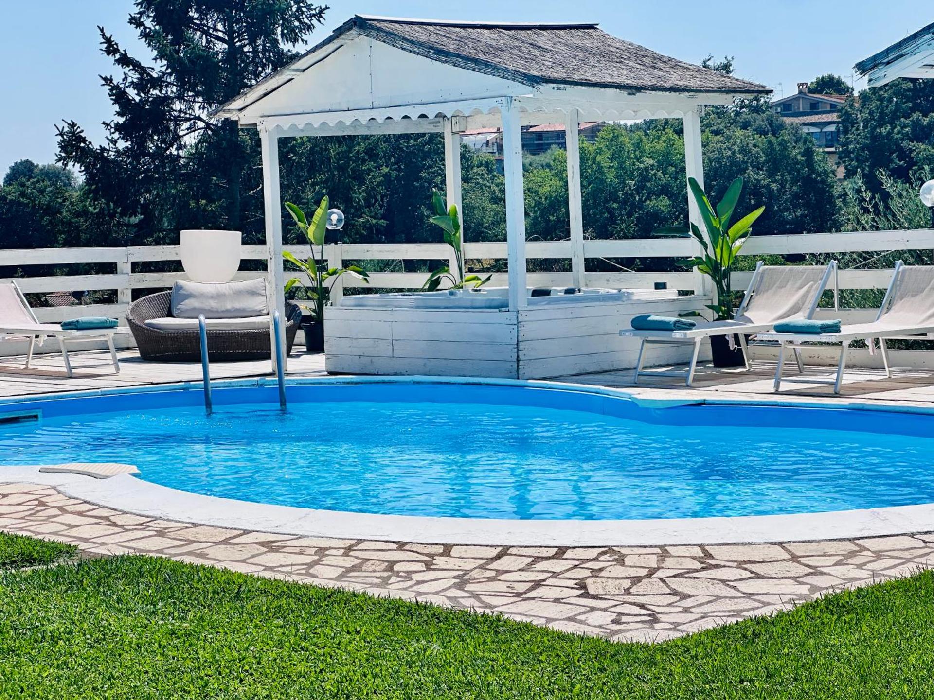 Chanel Garden Relaxation Home