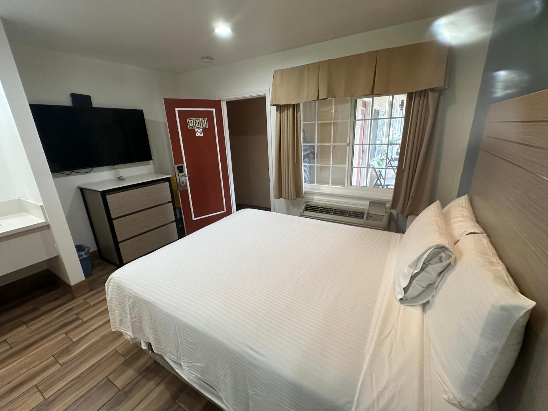 Town and Country Inn