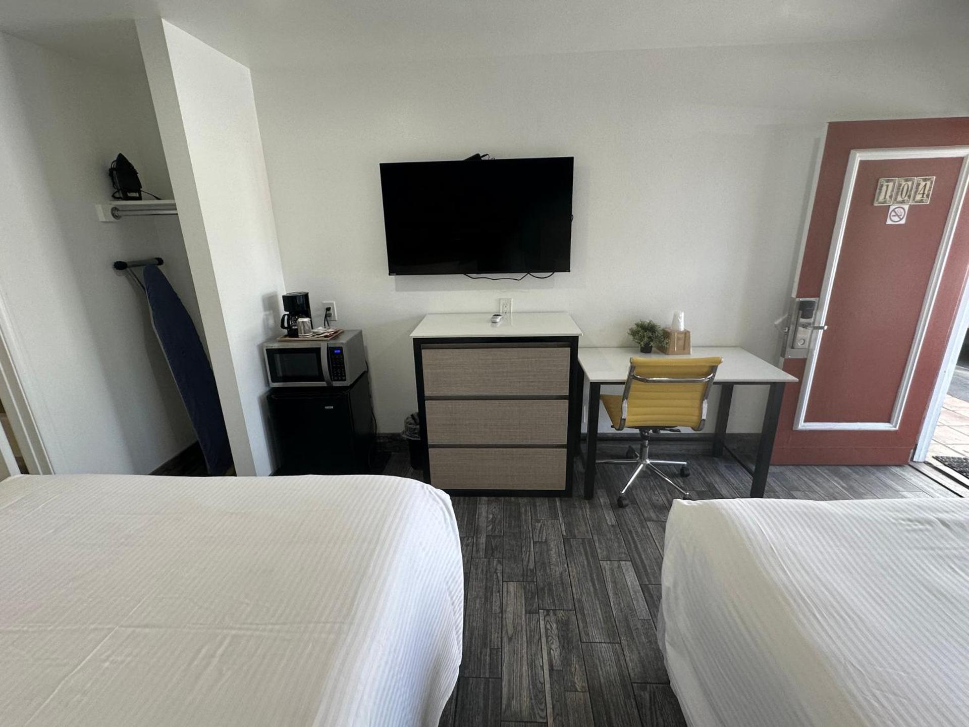 Town and Country Inn