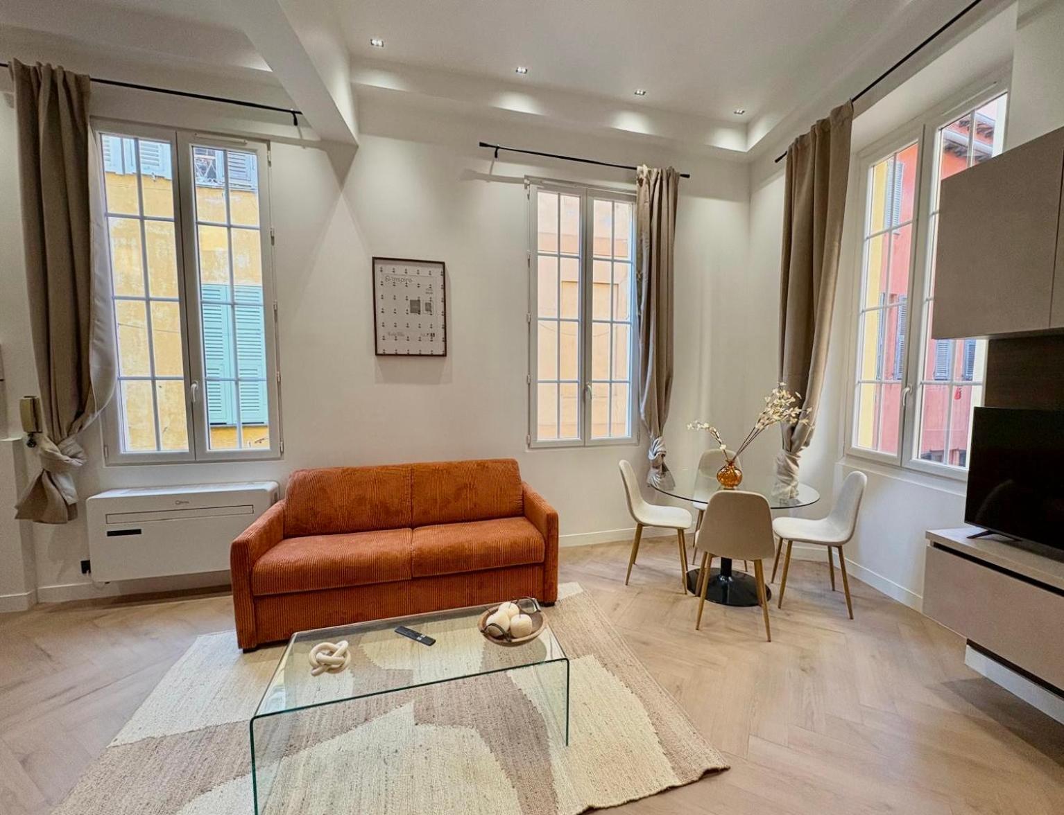 Charme et modernite au coeur du Vieux Nice