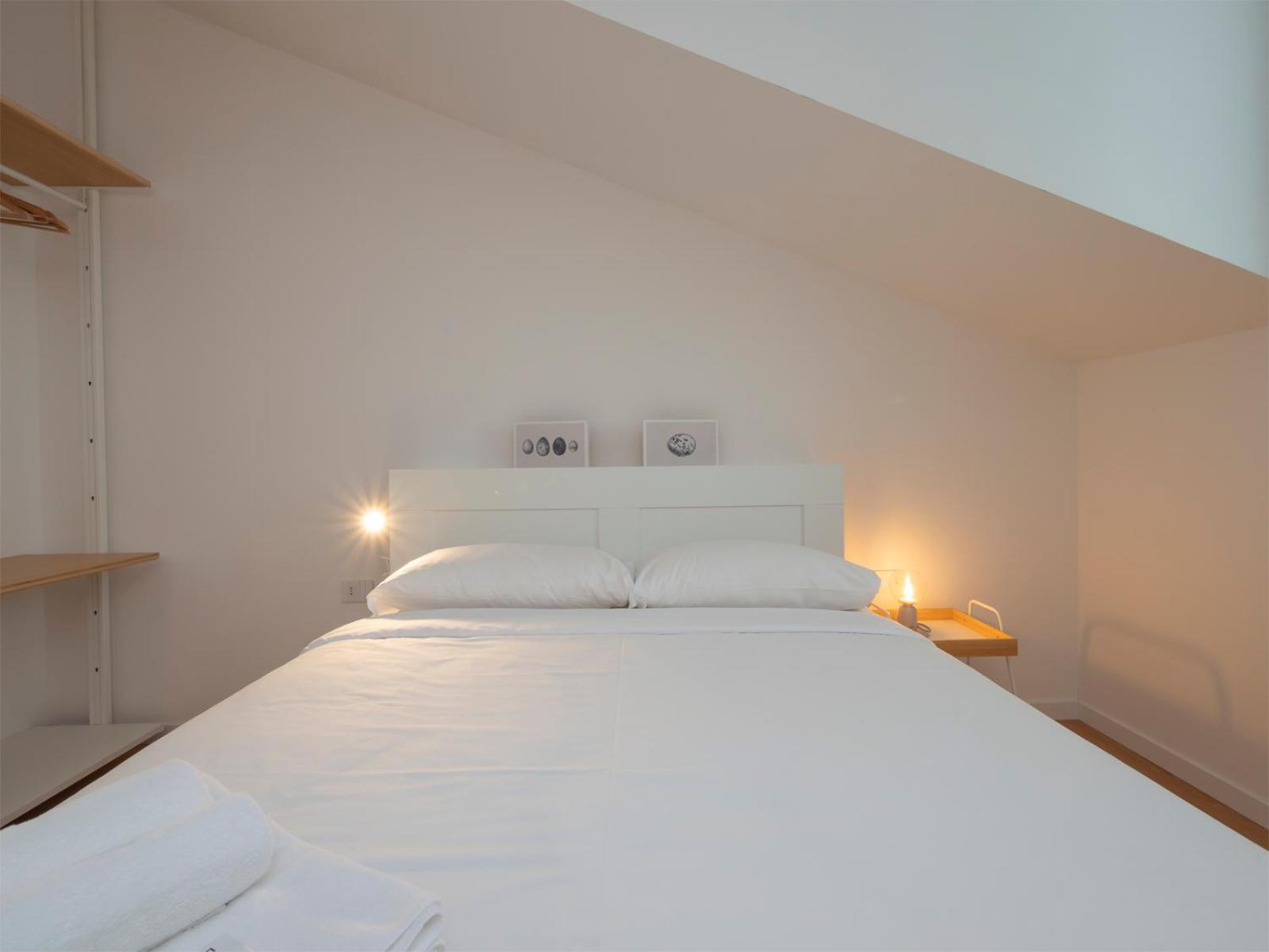 Xenia Milano - 2rooms apt in Via Petrella 4 E