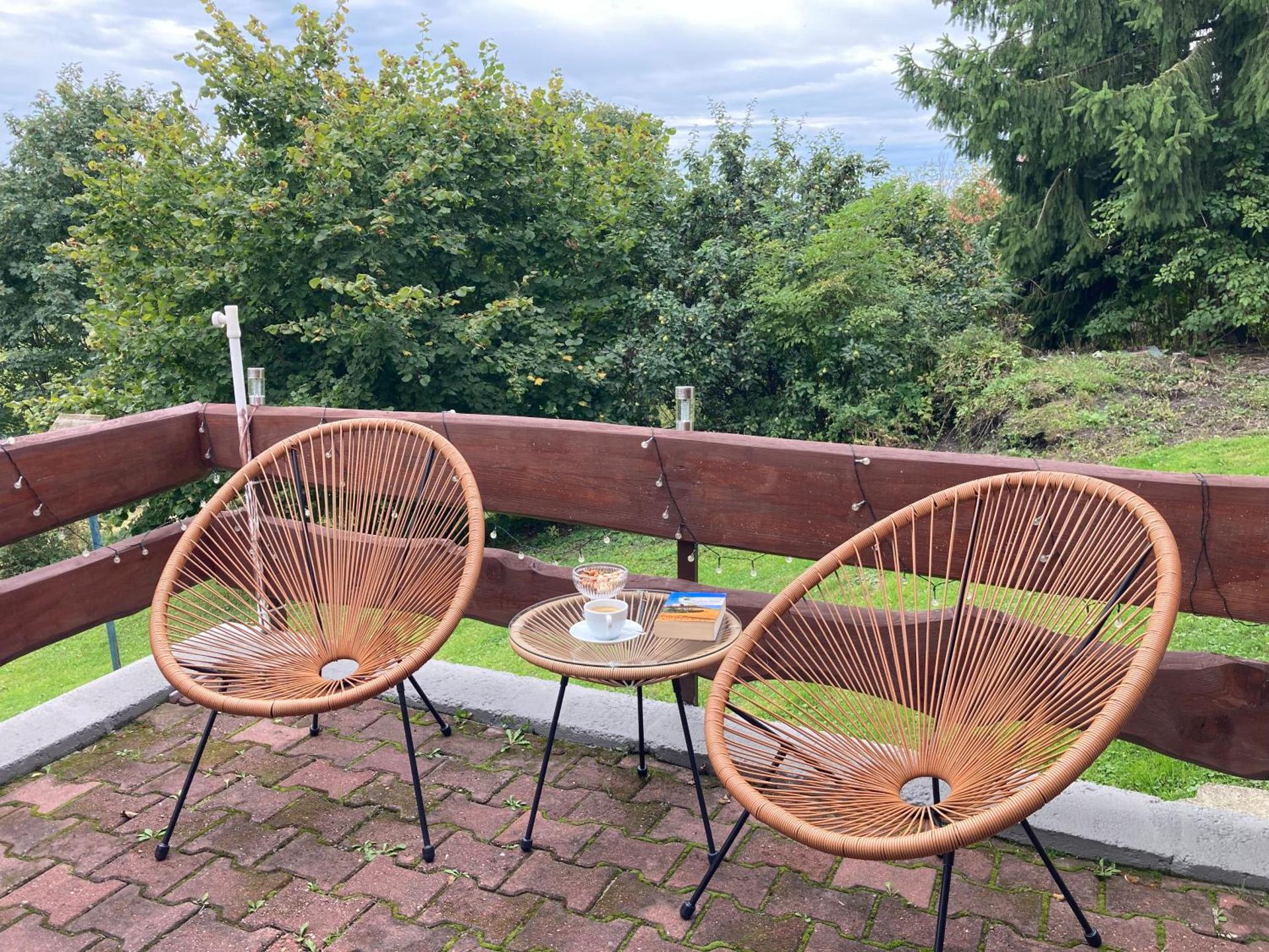 Dom w Sadzie Frydrychówka