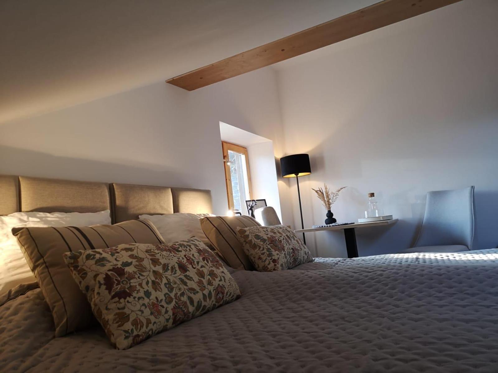 Dom w Sadzie Frydrychówka