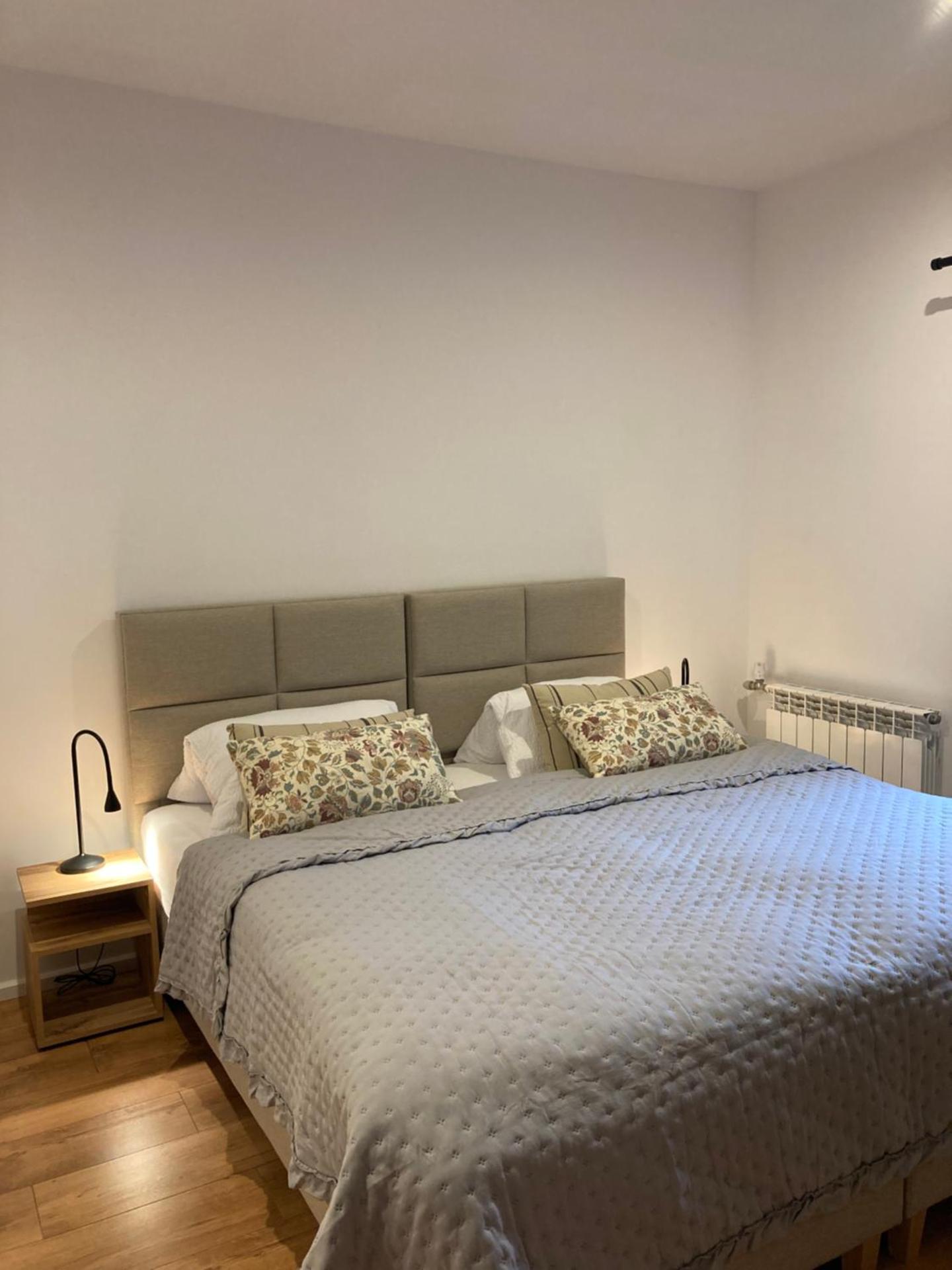 Dom w Sadzie Frydrychówka