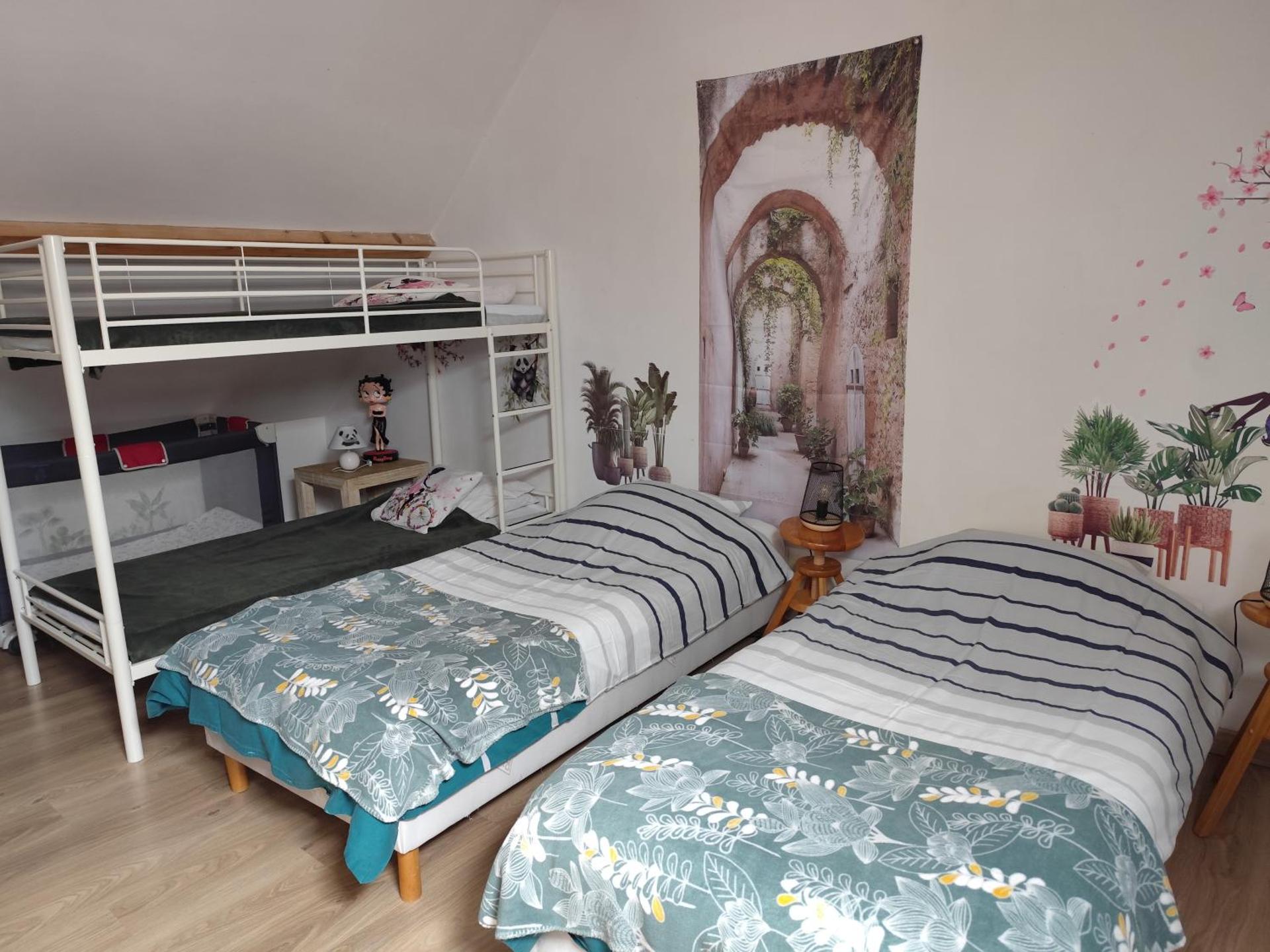 Gîtelabaronnaise avec piscine chauffée prés parc Asterix