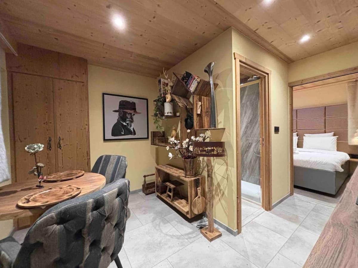 Les Secrets - Suites & Apartments