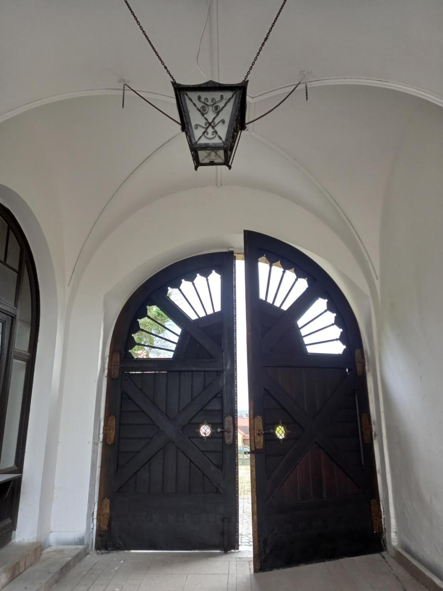 Zámecký areál Holovousy