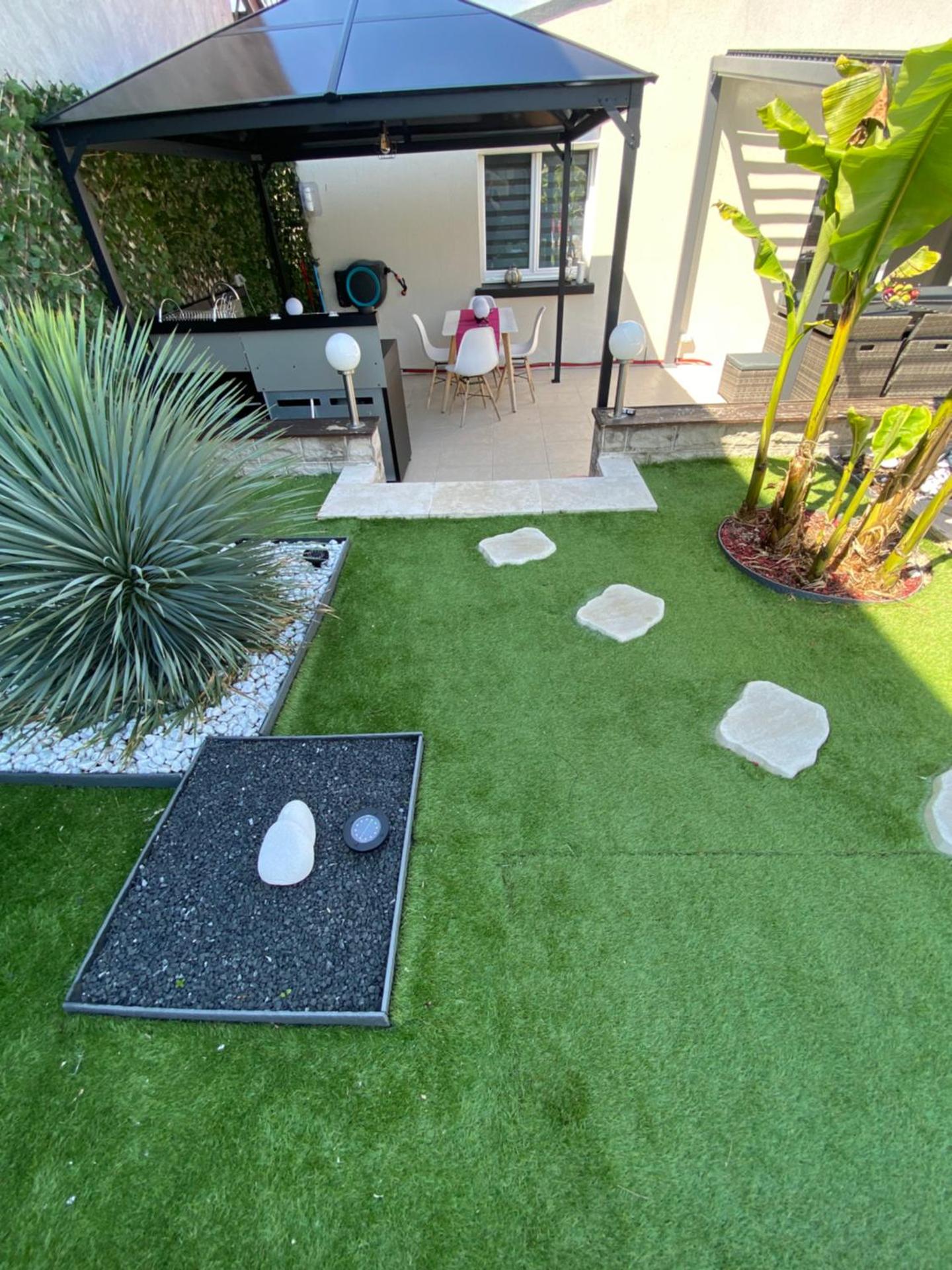 Maison avec piscine chauffée jacuzzi a1 heure paris 10 mn du centre ville