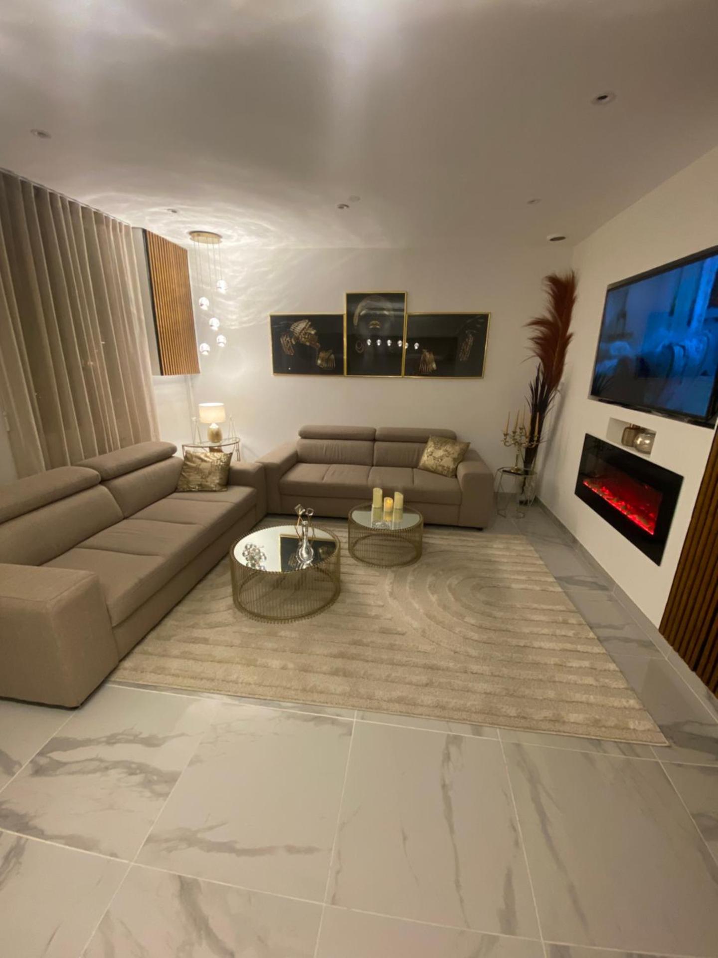 Maison avec piscine chauffée jacuzzi a1 heure paris 10 mn du centre ville