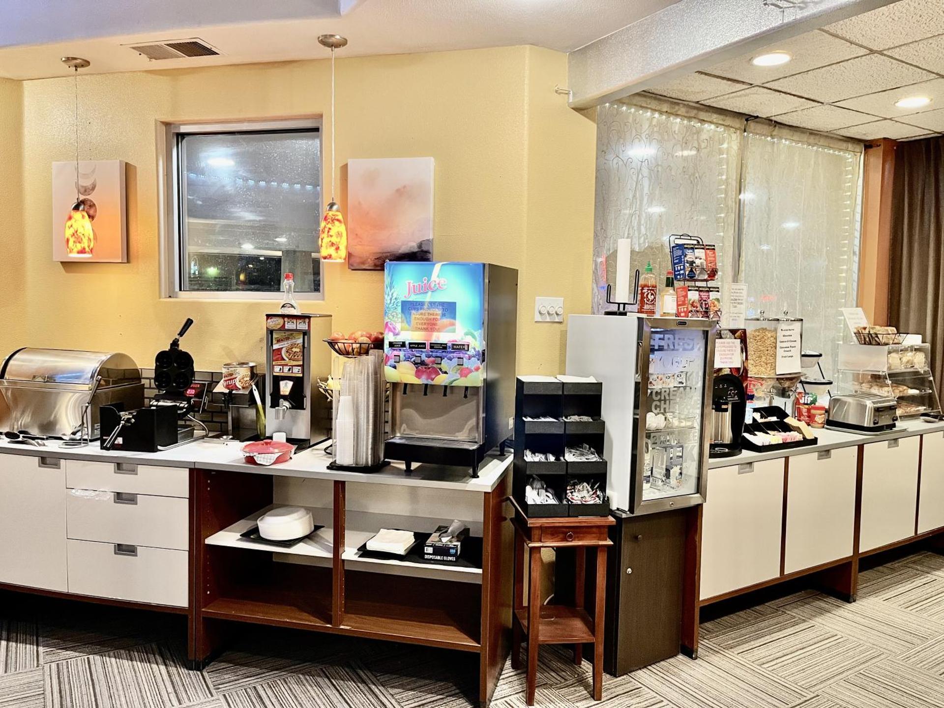 Brentwood Inn & Garden