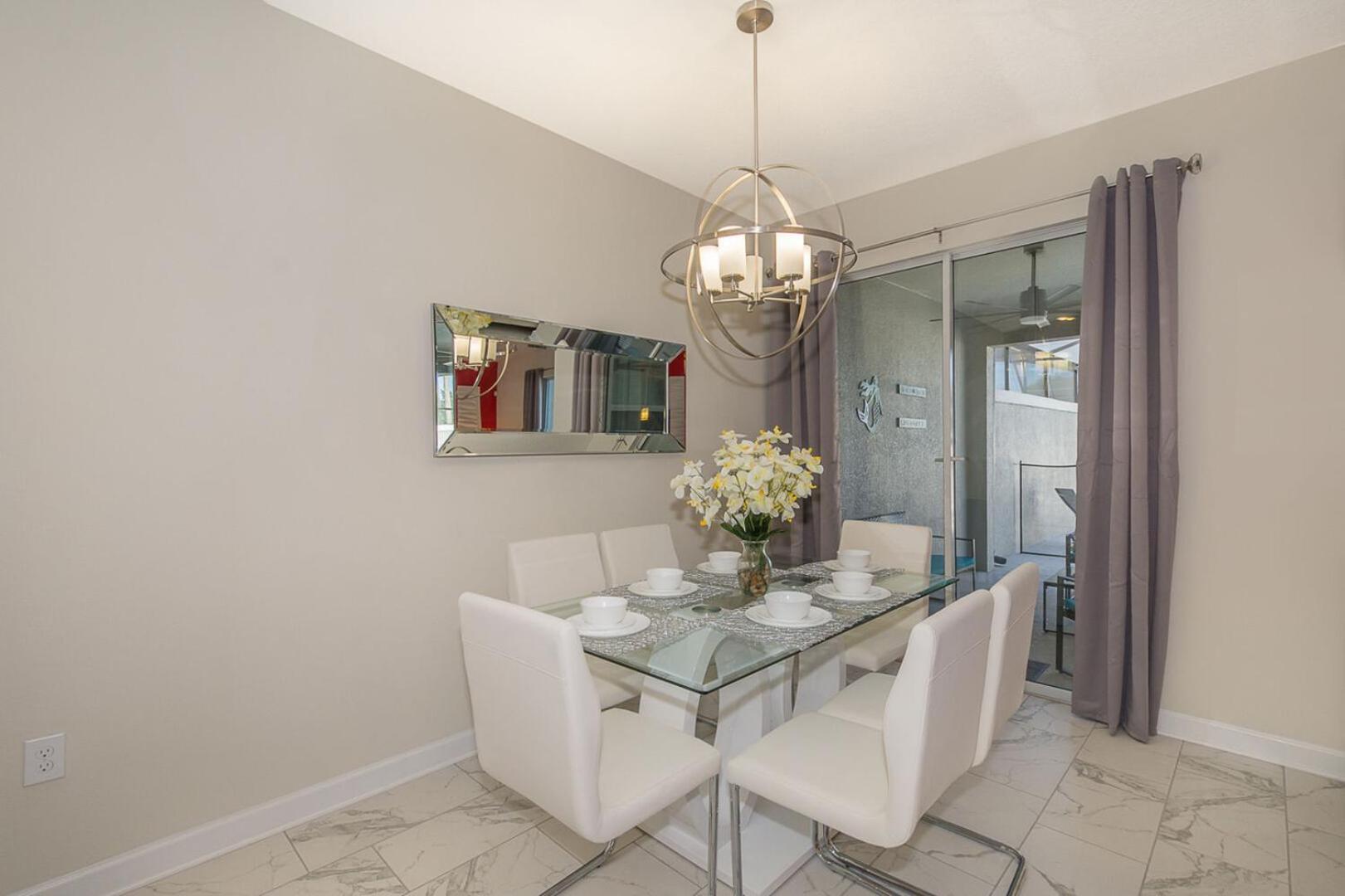 Stunning Townhouses 5 Minutes away Disney!