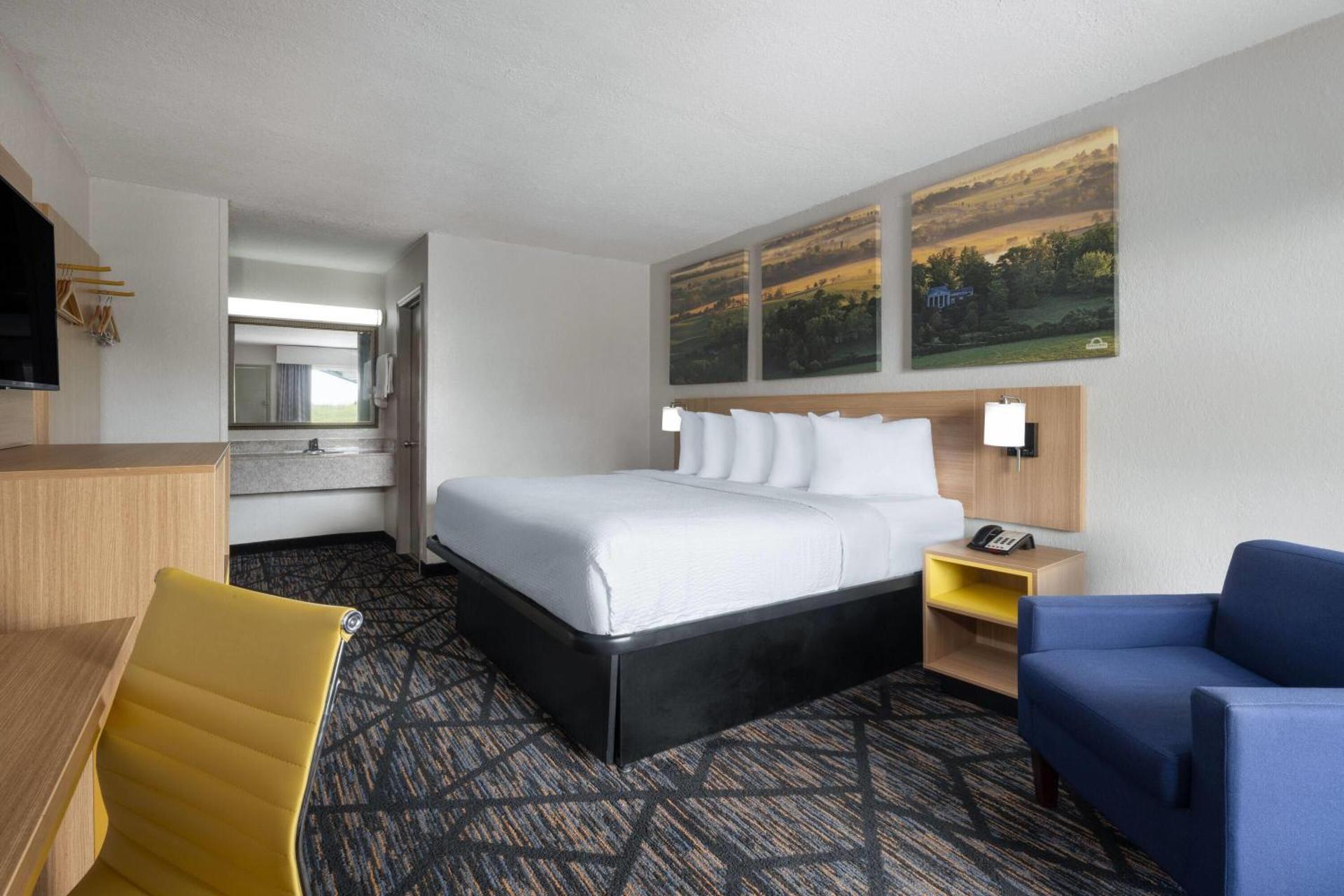 Photo of the whole room