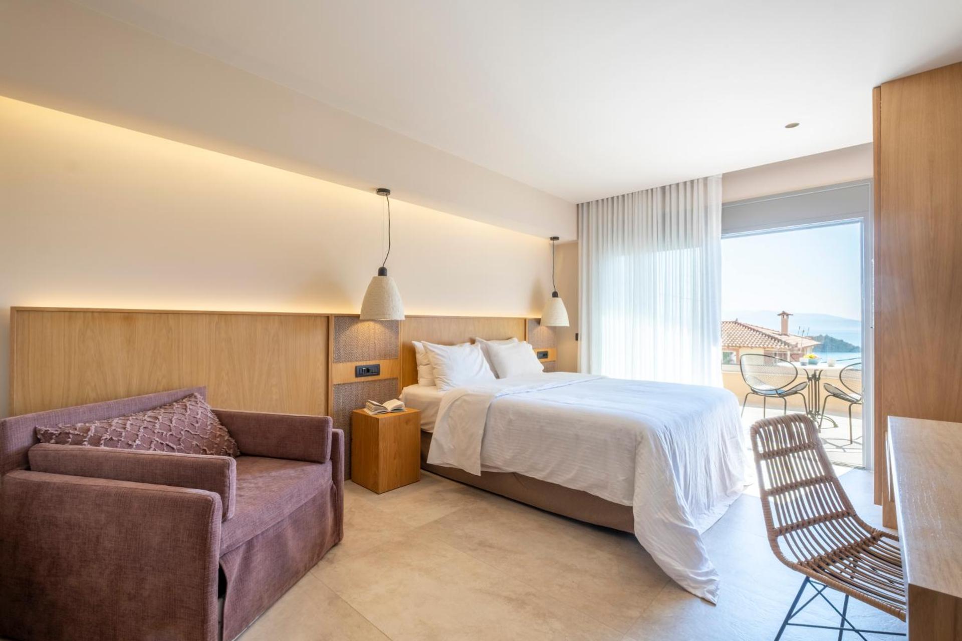 Standard Triple Studio