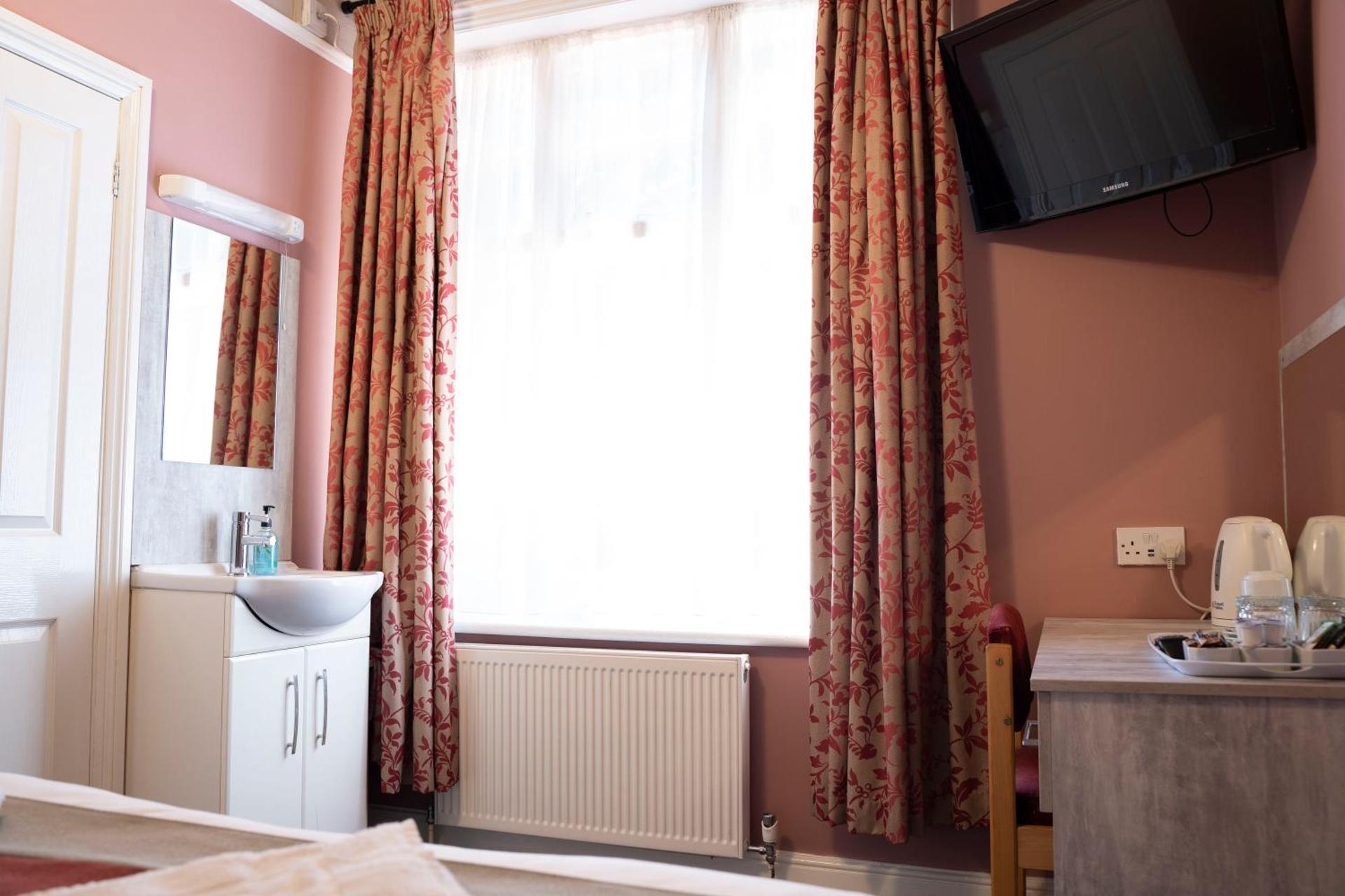 Gatwick Turret Guest House