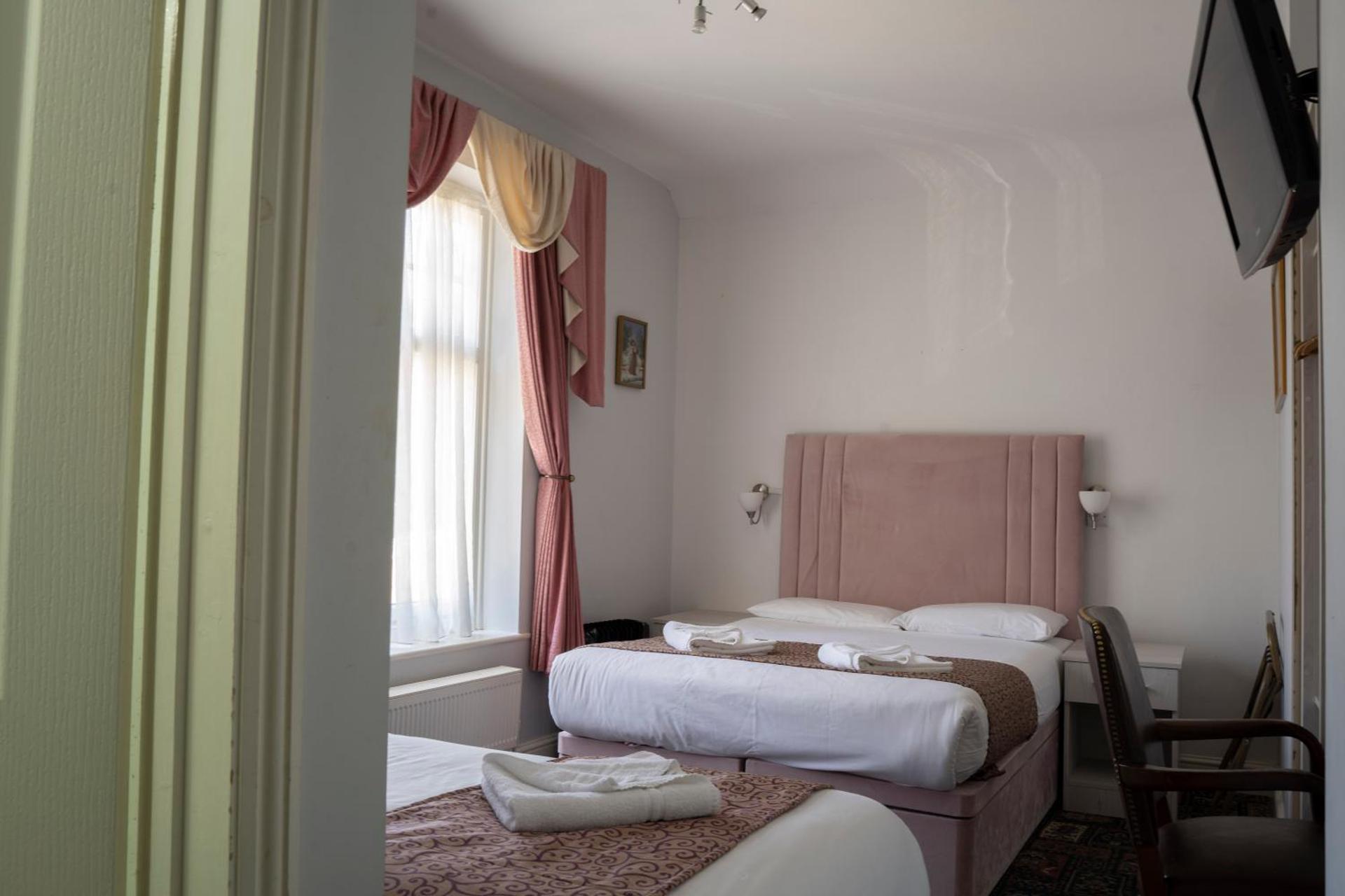 Gatwick Turret Guest House