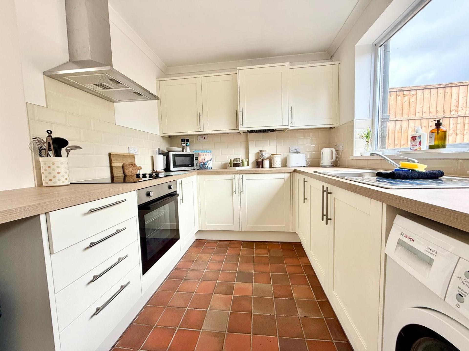 Traditional cosy PET FRIENDLY cottage by the canal with Cymru Holidays