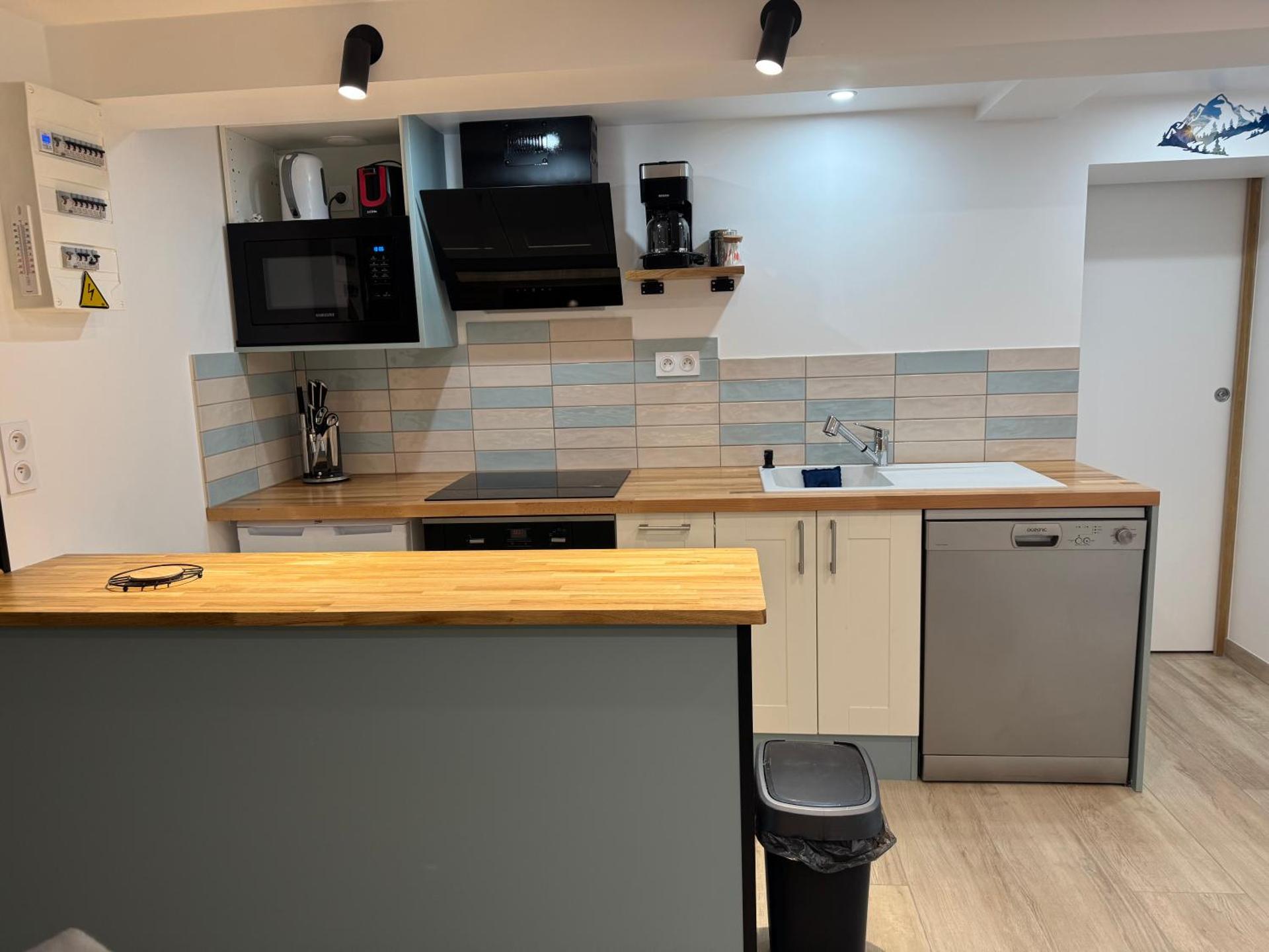 Kitchen or kitchenette