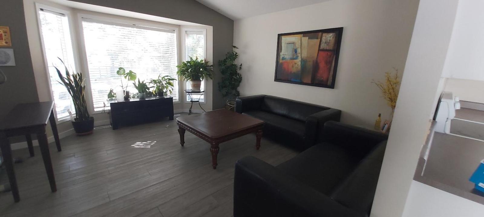 Private Rooms Close to Superstore & Londondery Mall For Men Only