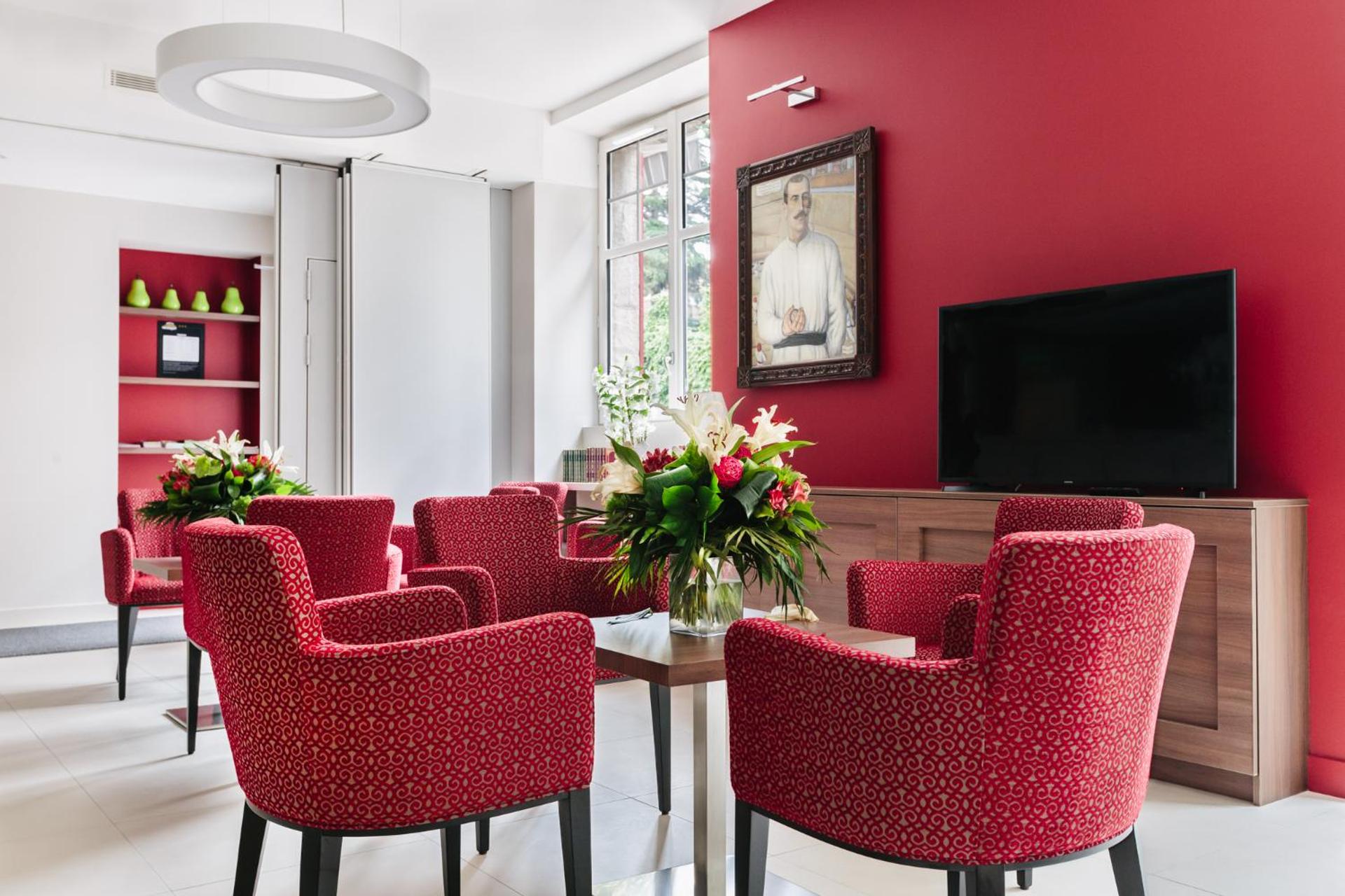 Communal lounge/ TV room