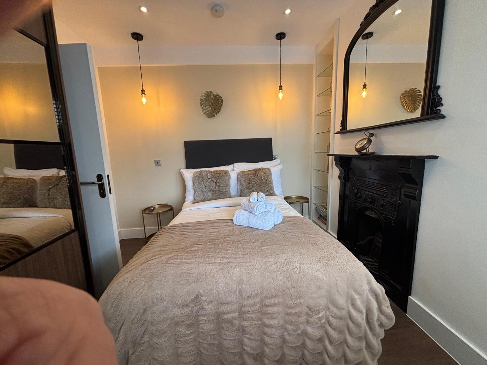 Luxury double bedroom en suite