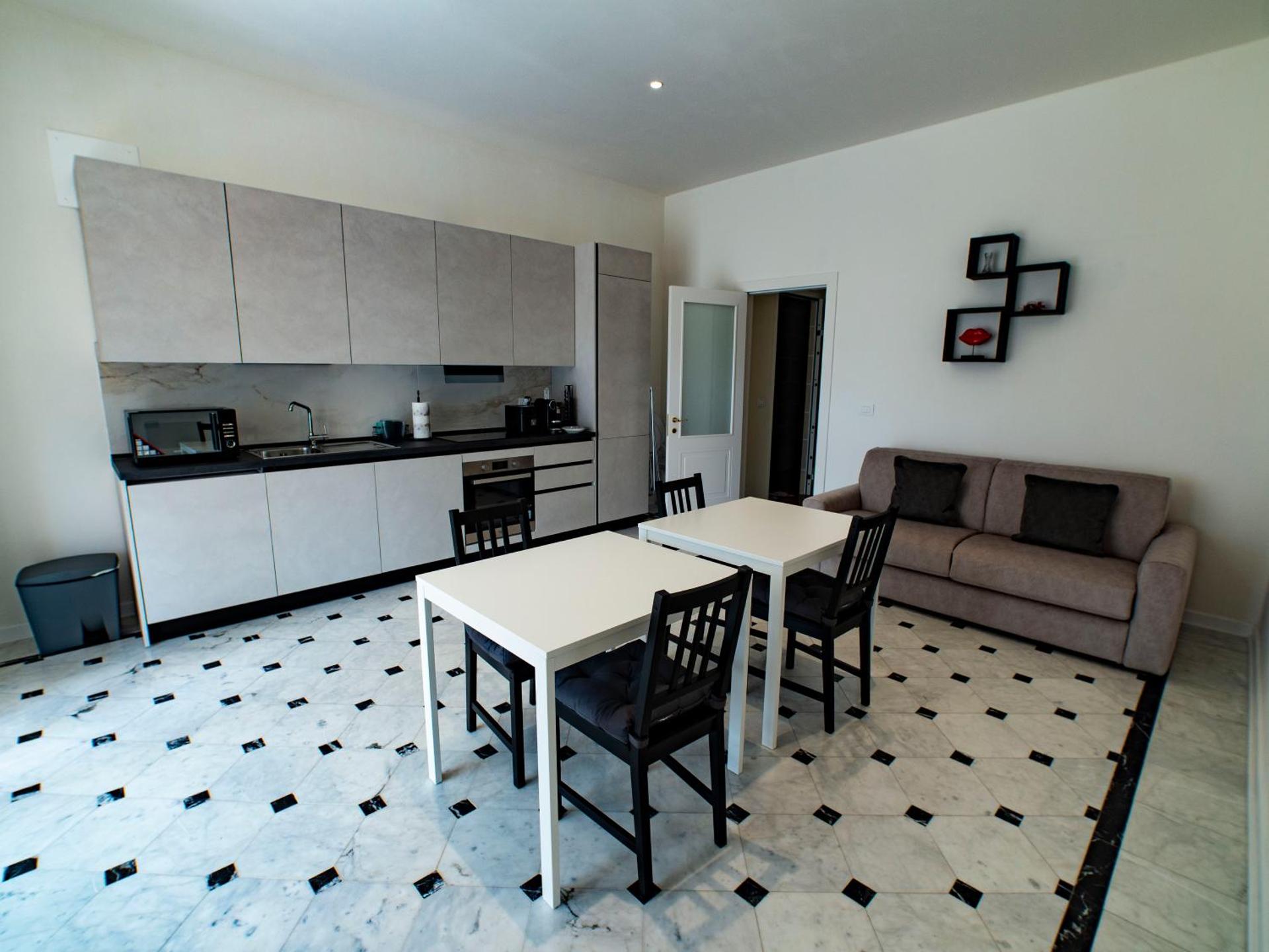 Kitchen or kitchenette