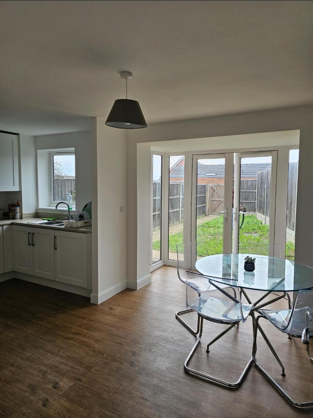 Double Bedroom in Dartford central- Private Toilet & Bathroom