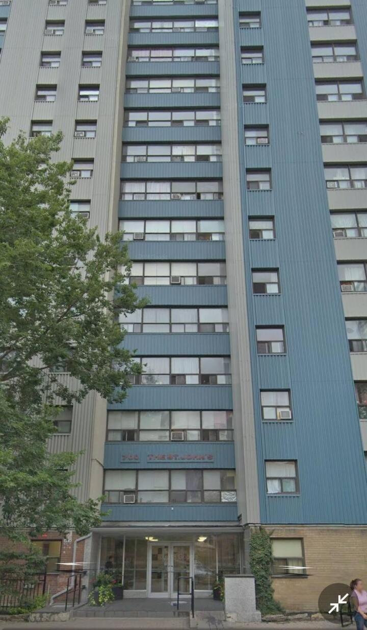 Medium size room for 2