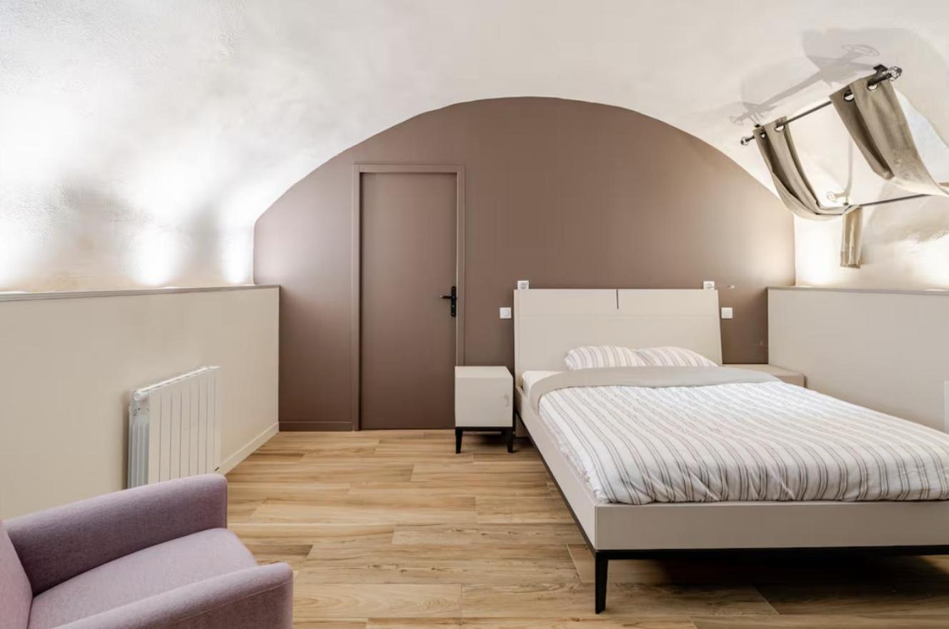 Appartement spacieux avec grande terrasse cœur de Valence