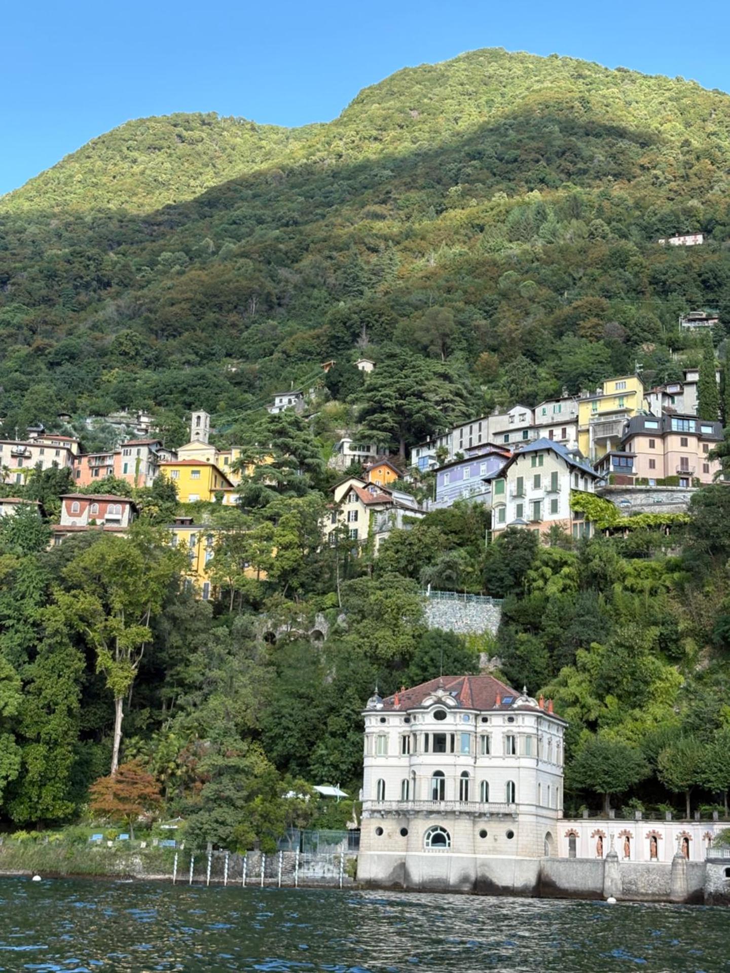 Romantic Room AL RIFUGIO DEI SOGNI terrazza con vista lago mozzafiato