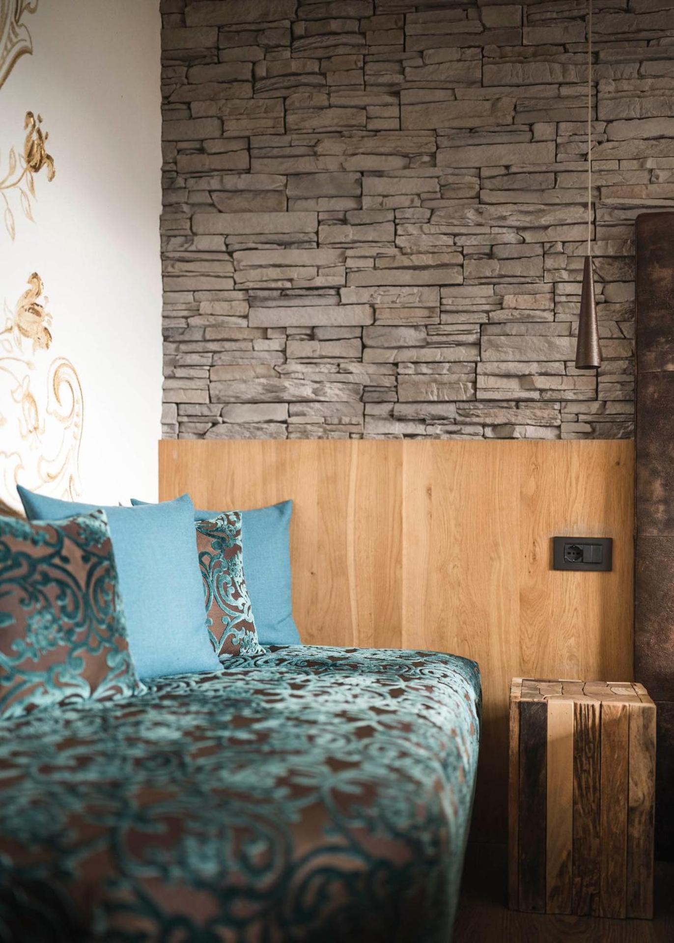 Double Room with Balcony and Mountain View