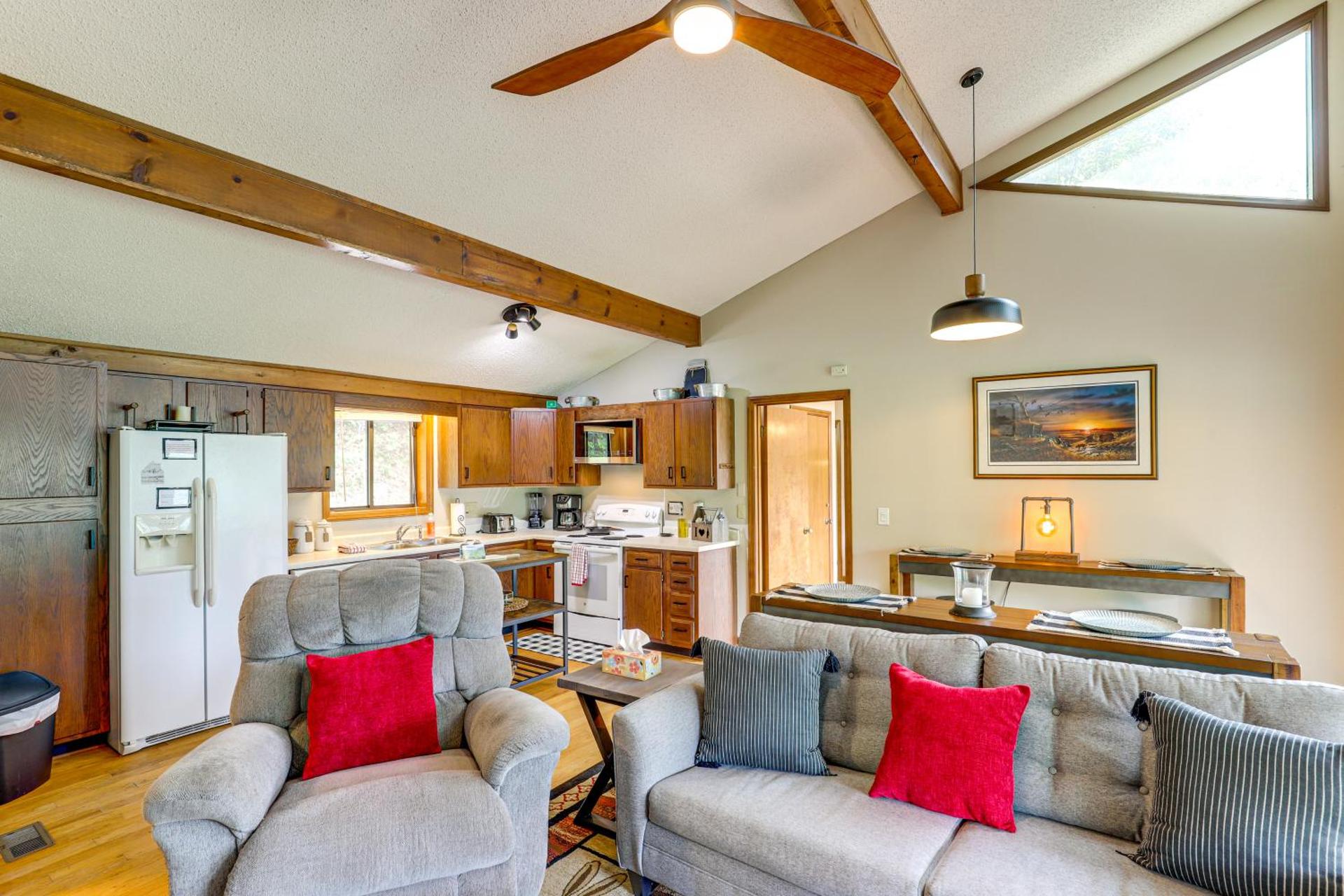 Maggie Valley Mountain Escape with Fireplace and Deck!