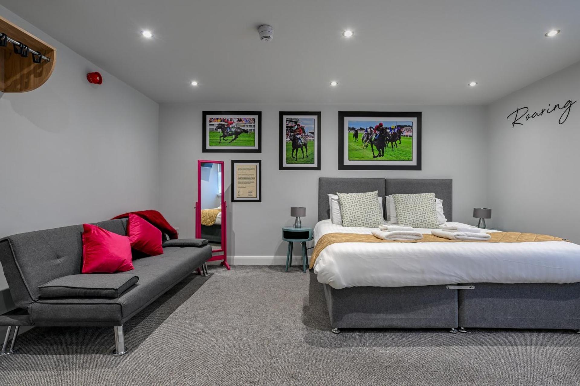 Stableside Hotel at York Racecourse