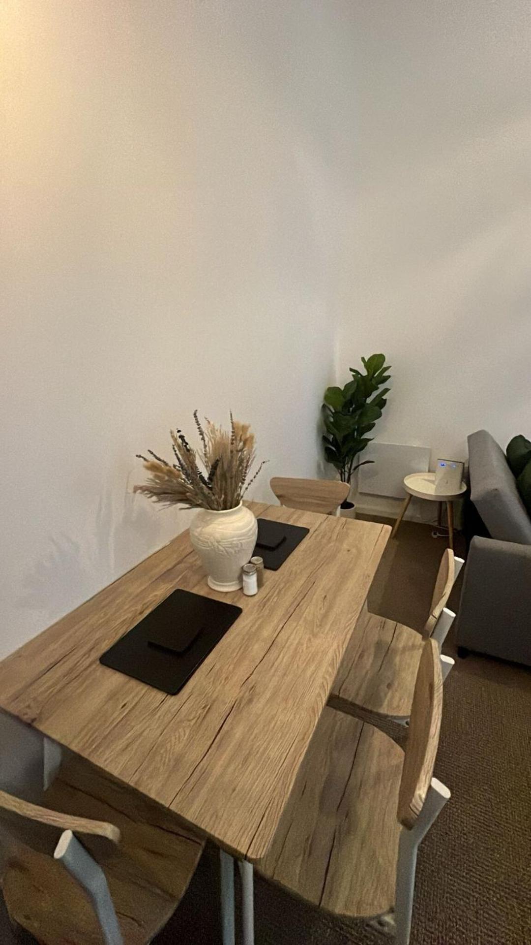 Chic & Comfy 1 Bed Apartment Sheffield Stay