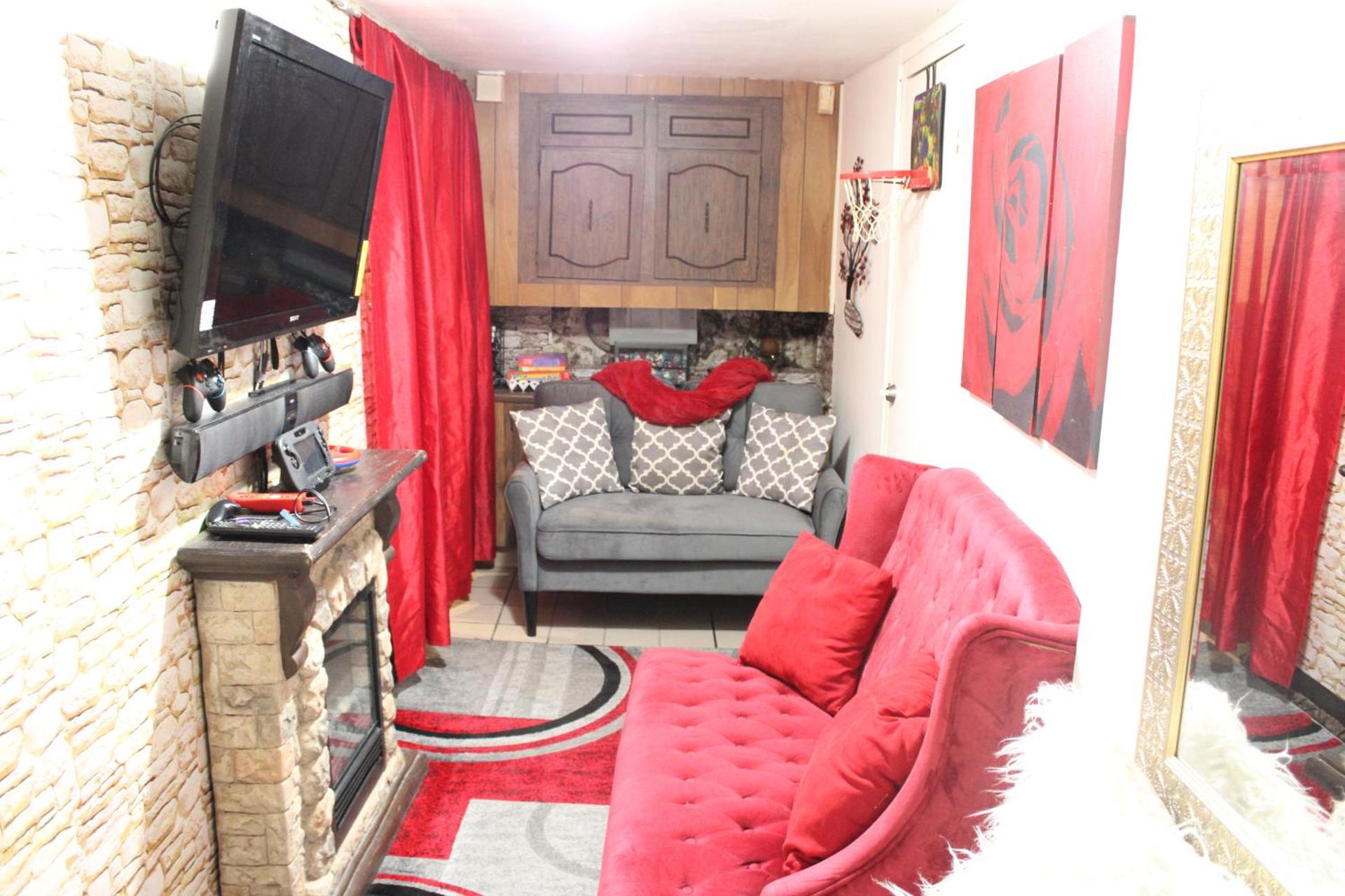 Nice Cozy Room By Empire City Casino And Cross County Mall