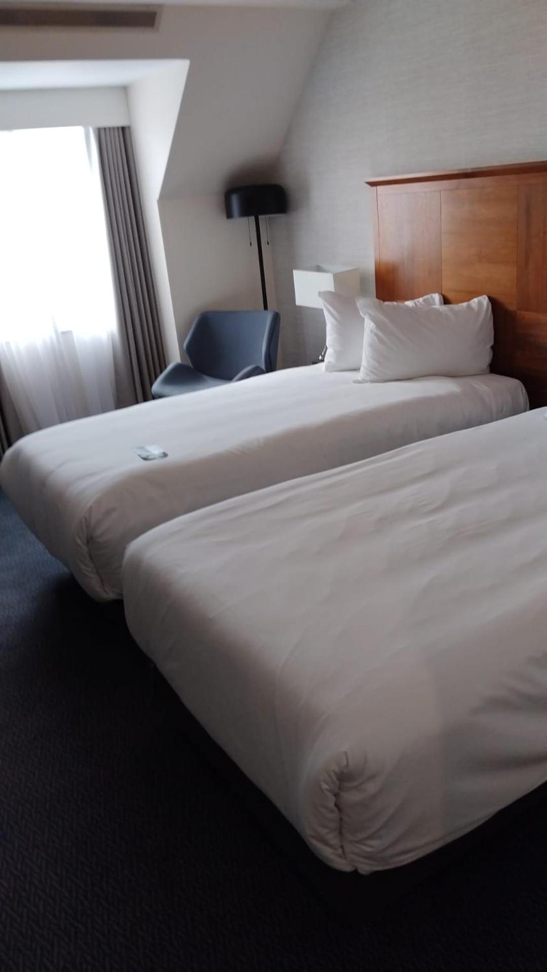 London Thames Lodge by Dancenter