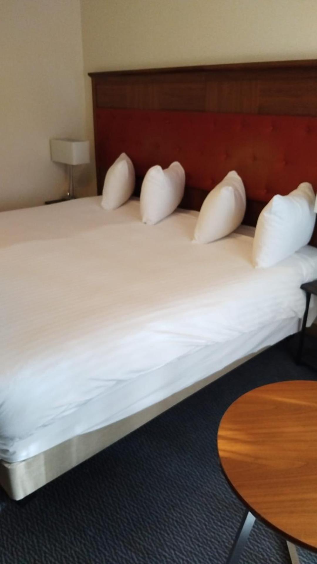 London Thames Lodge by Dancenter