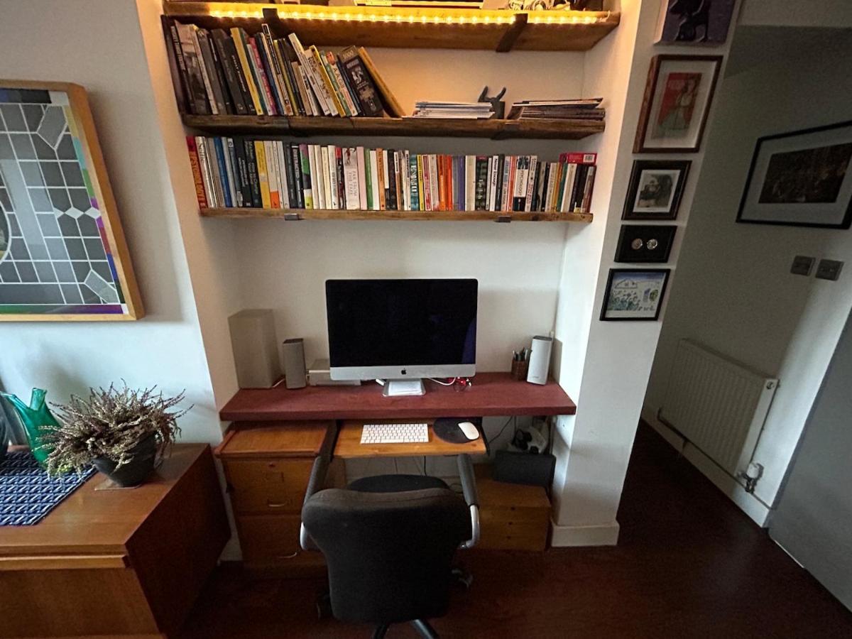 Open plan stylish urban flat